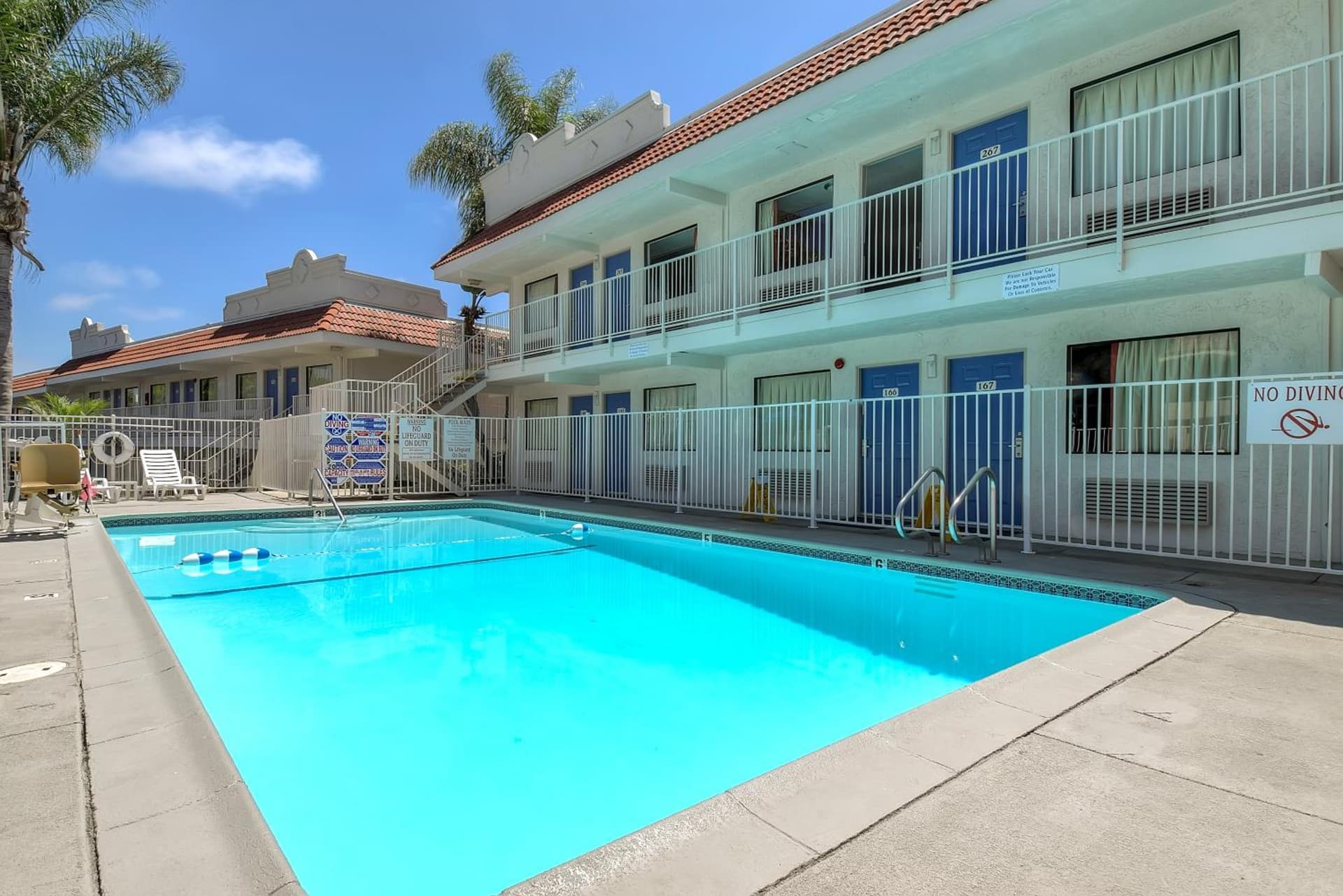 Motel 6-Carlsbad, CA - East Near LEGOLAND gallery photo in Carlsbad, CA — image 8