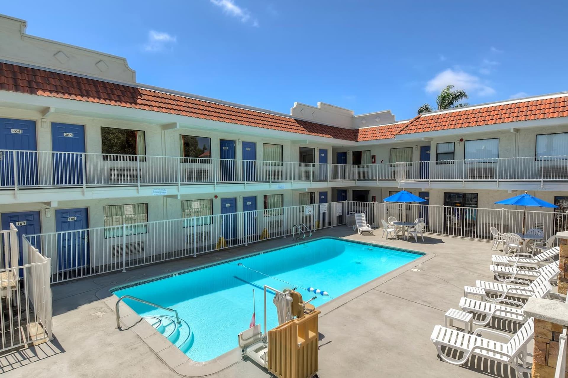 Motel 6-Carlsbad, CA - East Near LEGOLAND gallery photo in Carlsbad, CA — image 24