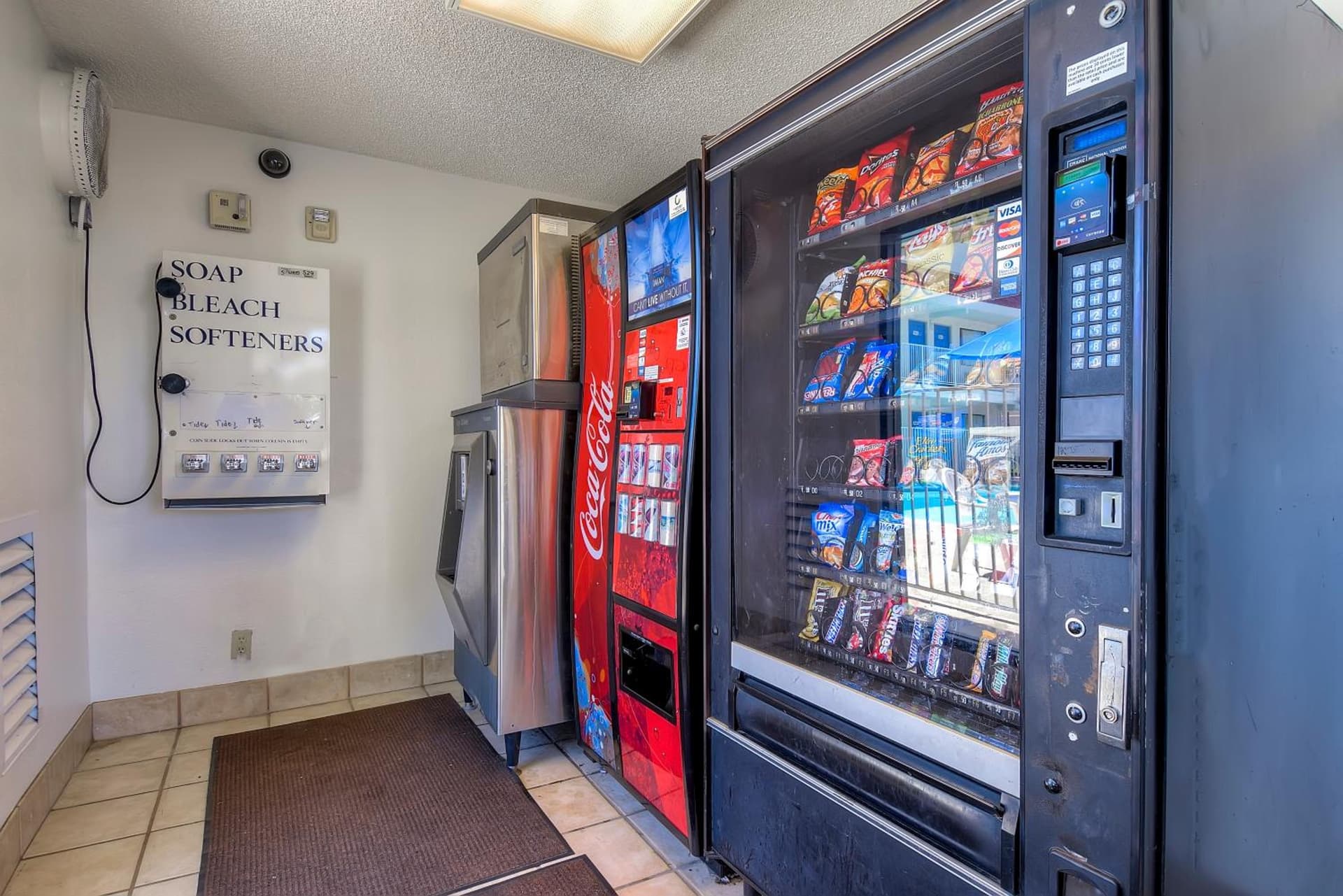 Motel 6-Carlsbad, CA - East Near LEGOLAND gallery photo in Carlsbad, CA — image 31