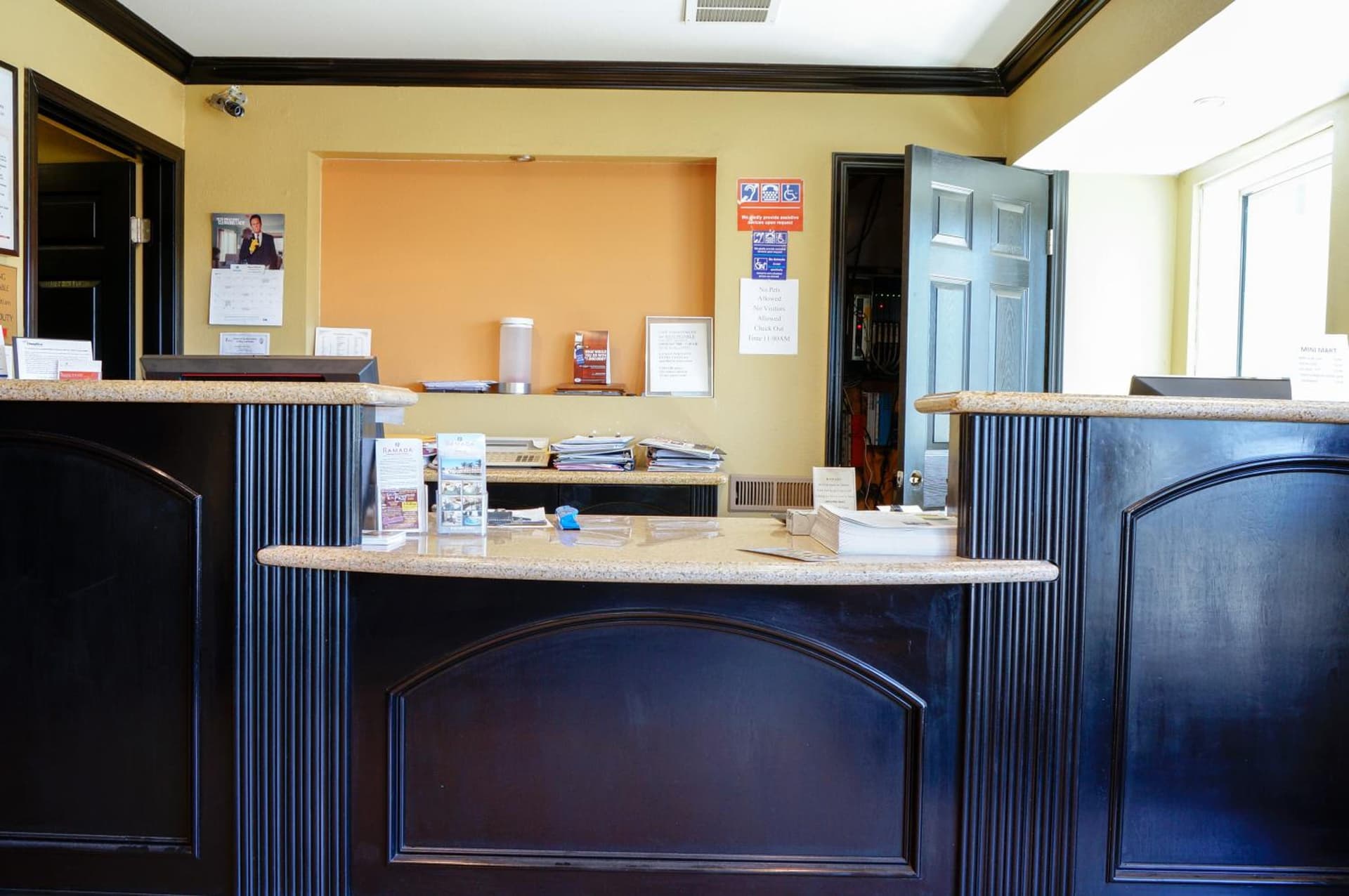 Ramada by Wyndham Ontario Airport & Convention Center gallery photo in Ontario, CA — image 22