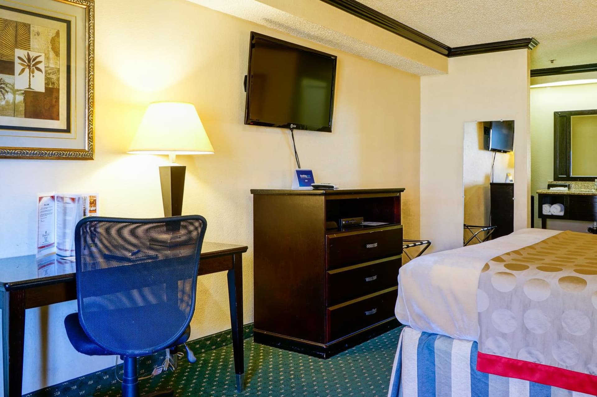 Ramada by Wyndham Ontario Airport & Convention Center gallery photo in Ontario, CA — image 70