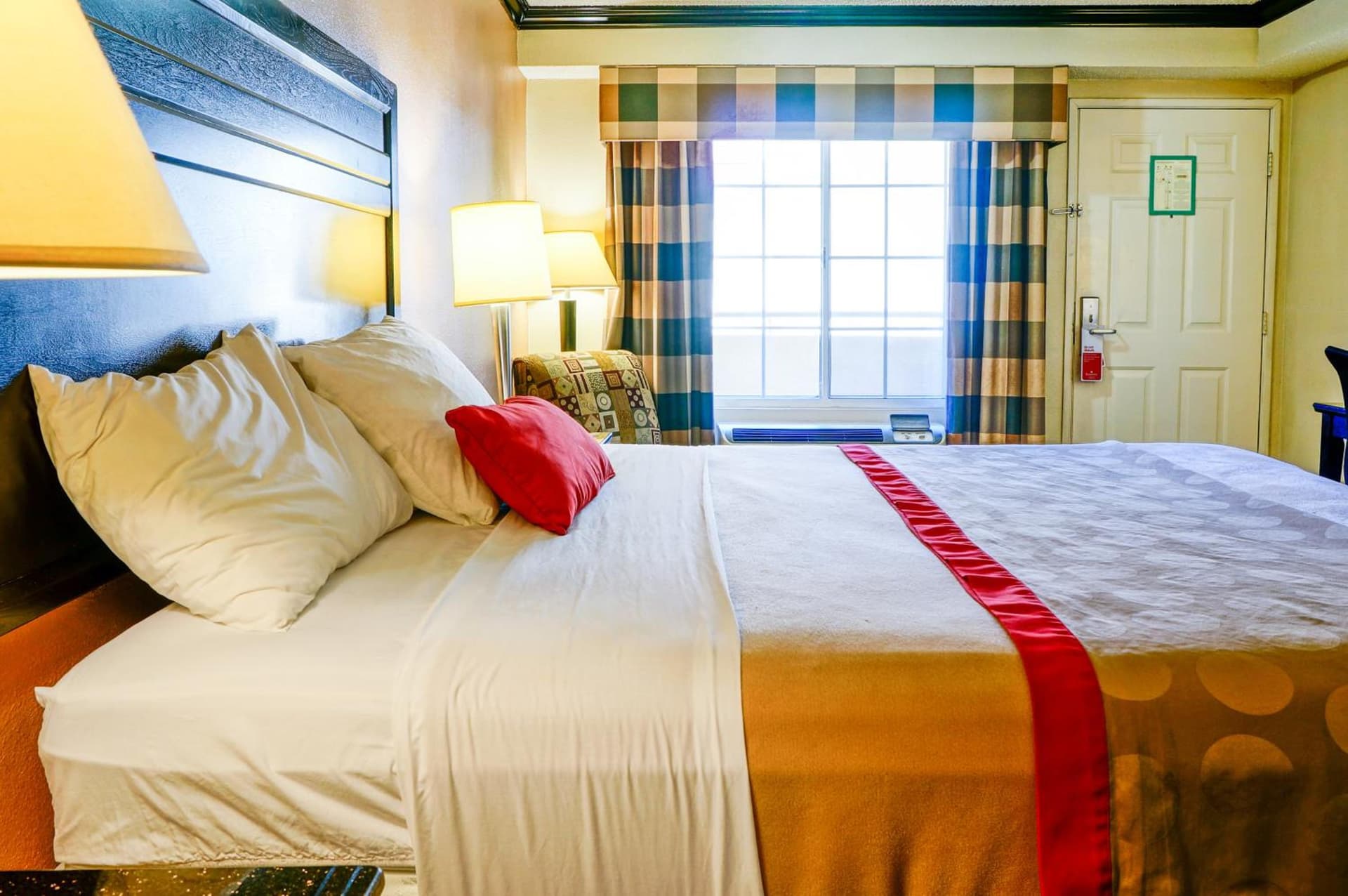 Ramada by Wyndham Ontario Airport & Convention Center gallery photo in Ontario, CA — image 75