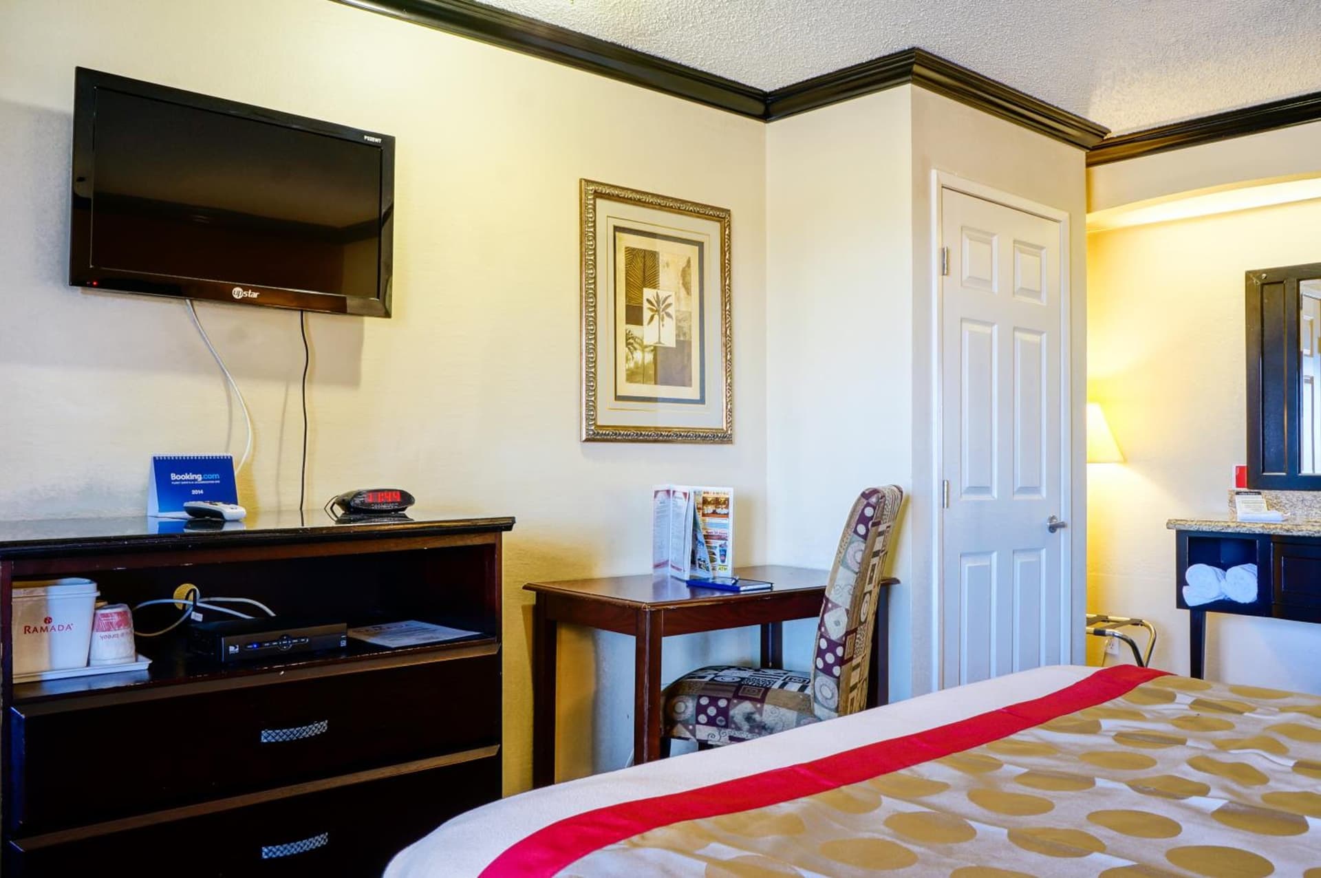 Ramada by Wyndham Ontario Airport & Convention Center gallery photo in Ontario, CA — image 54