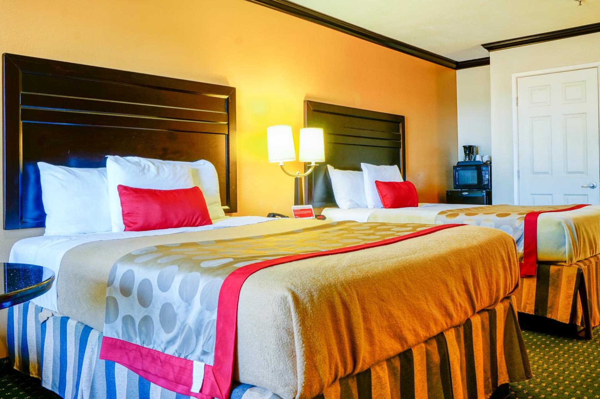 Ramada by Wyndham Ontario Airport & Convention Center gallery photo in Ontario, CA — image 47