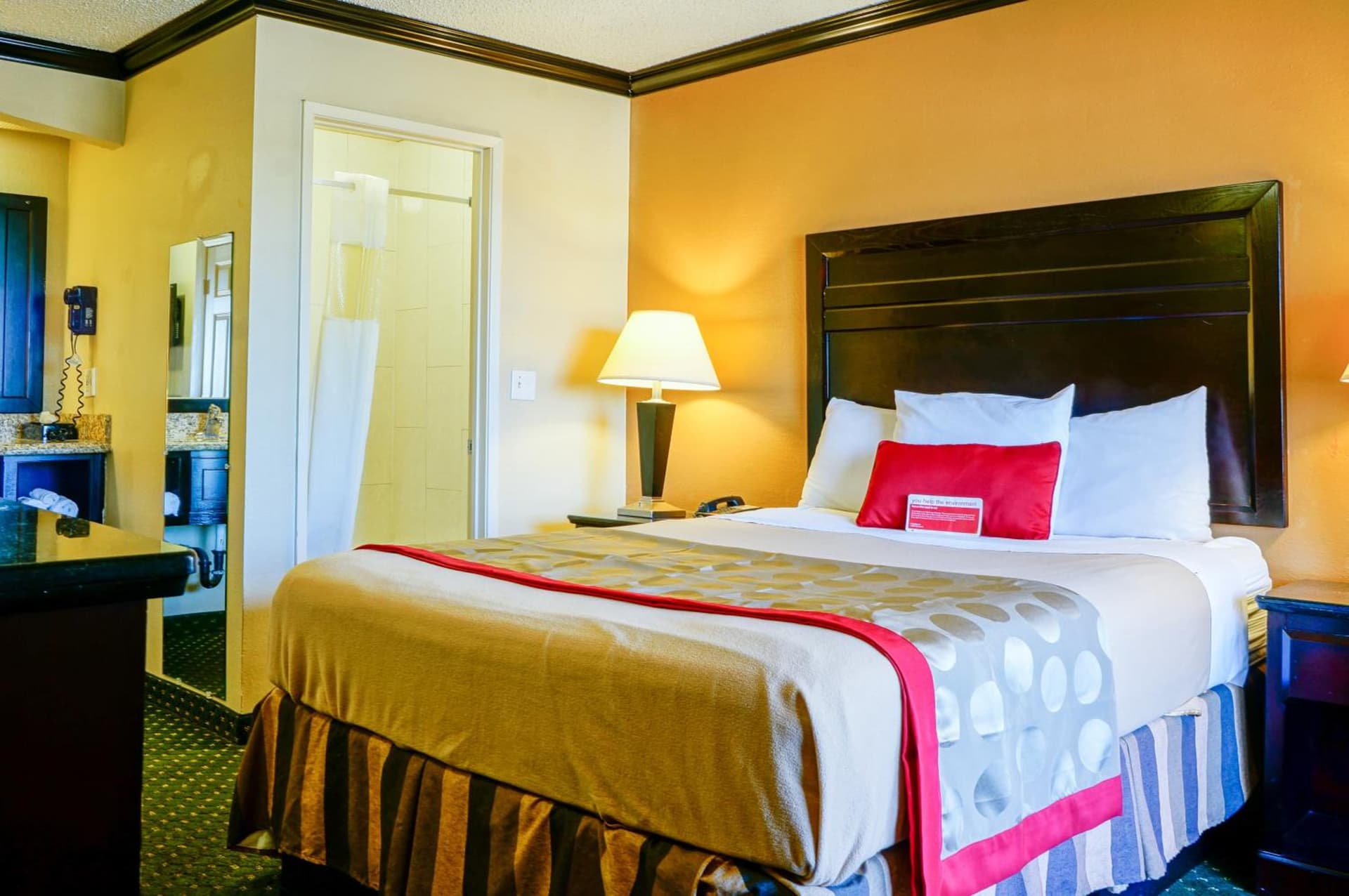 Ramada by Wyndham Ontario Airport & Convention Center gallery photo in Ontario, CA — image 32