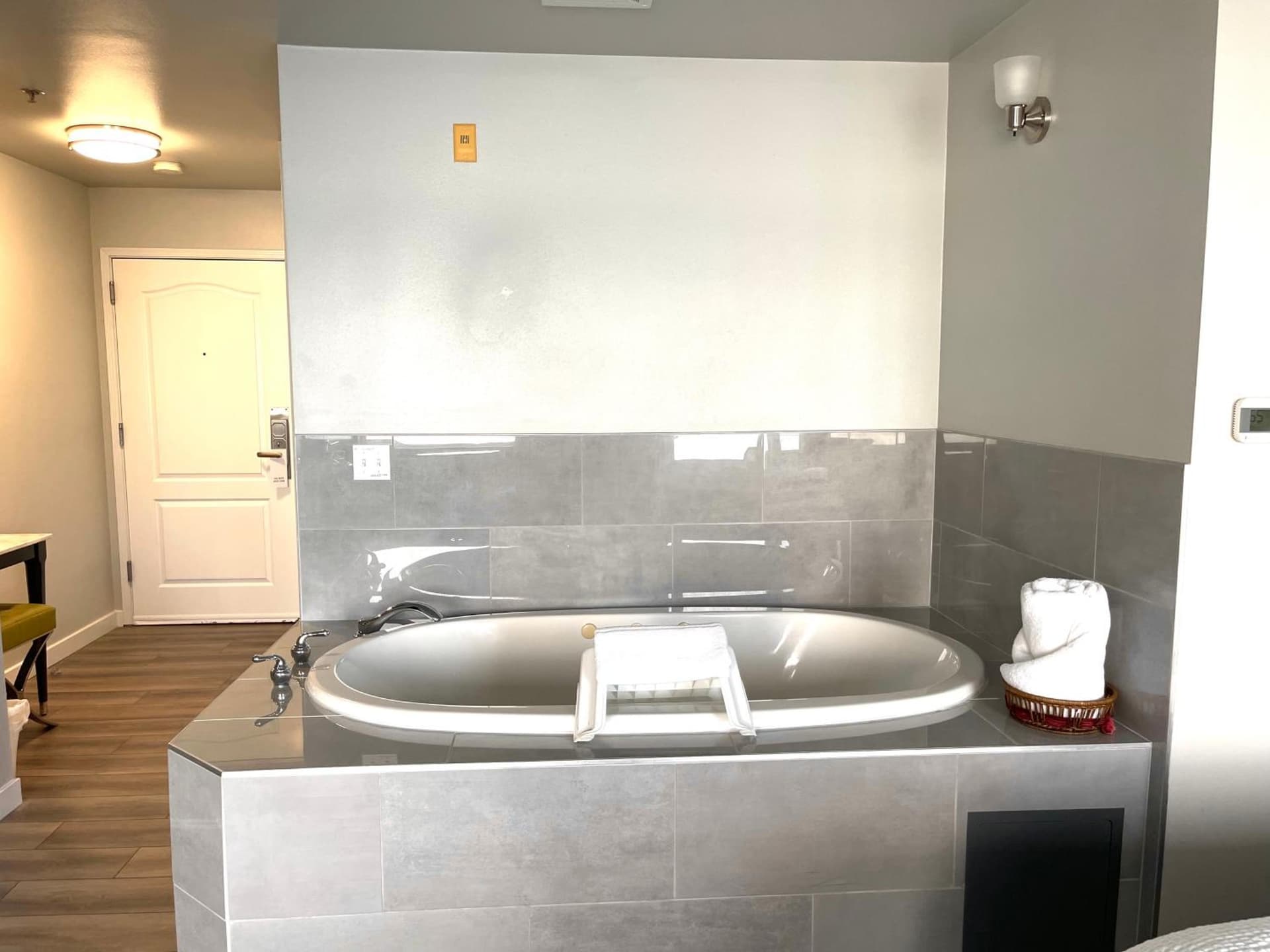 Tides Inn & Suites property views in Port Townsend, WA — gallery photo 3