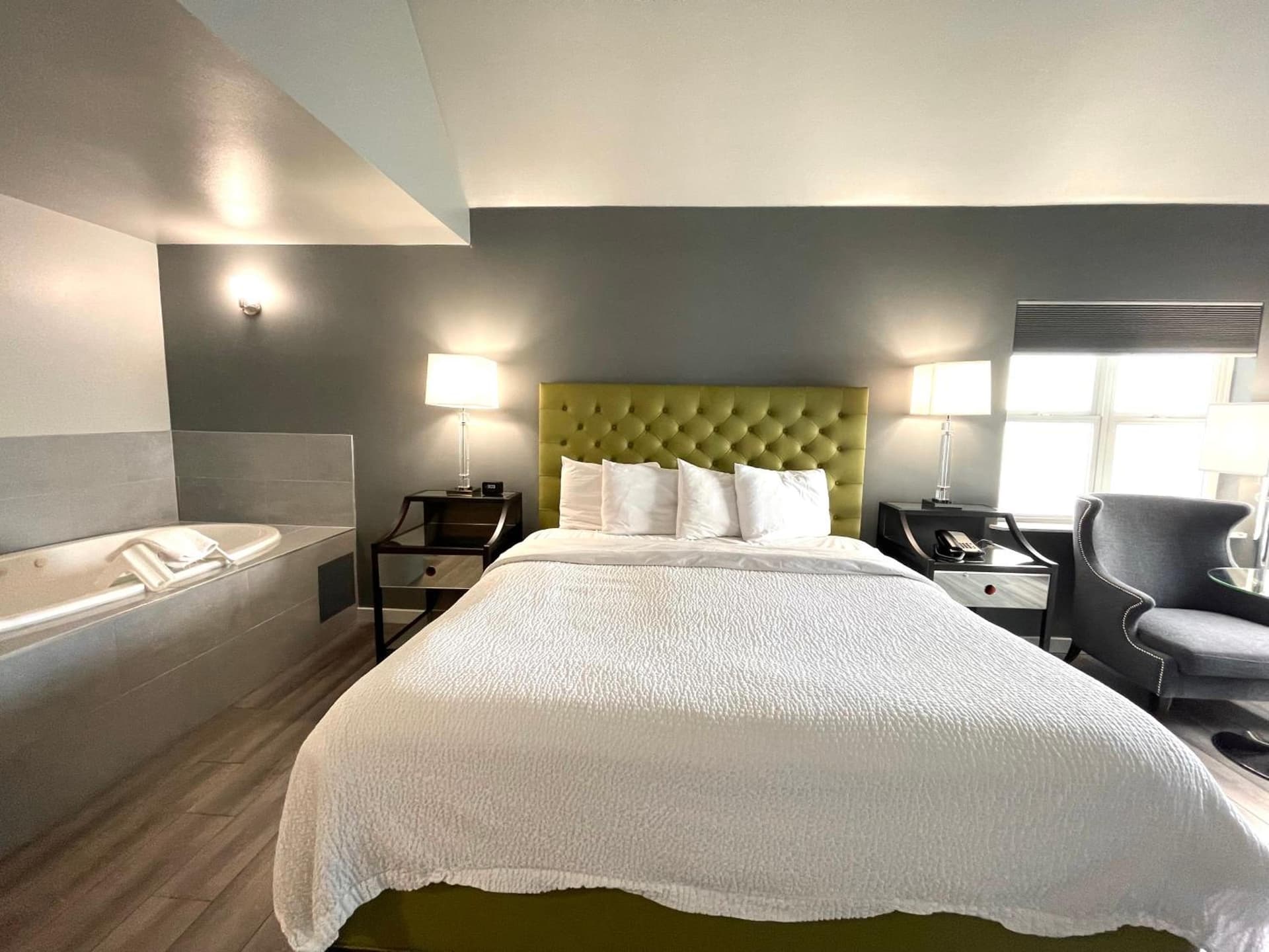 Tides Inn & Suites gallery photo in Port Townsend, WA — image 9