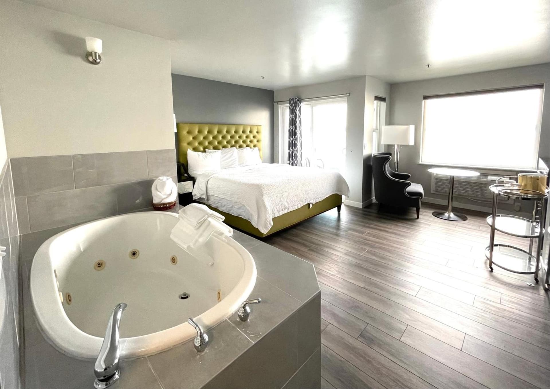 Tides Inn & Suites gallery photo in Port Townsend, WA — image 40