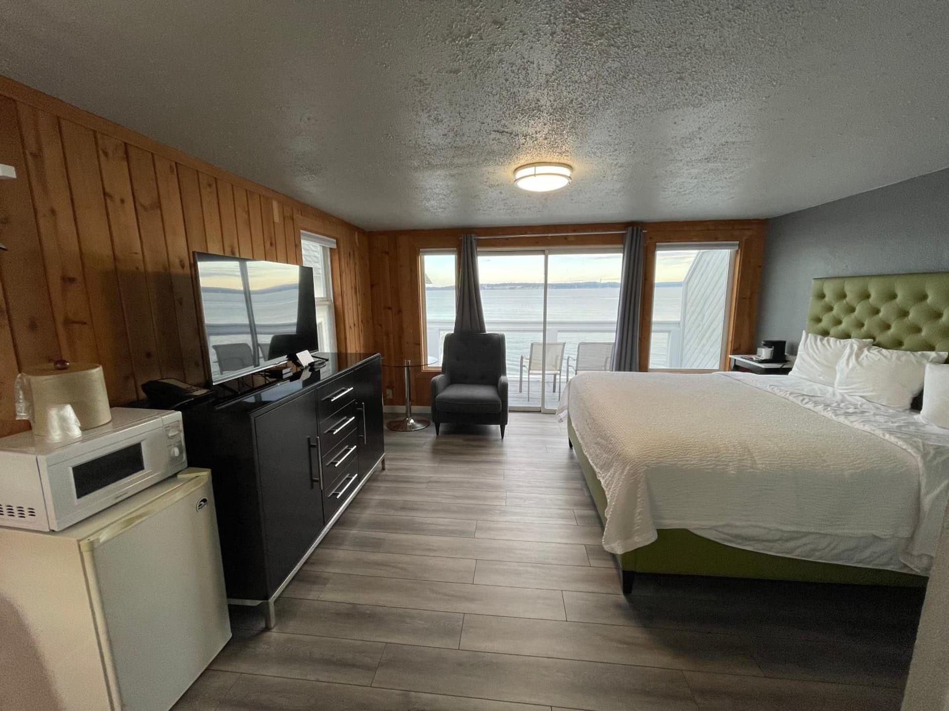 Tides Inn & Suites gallery photo in Port Townsend, WA — image 47