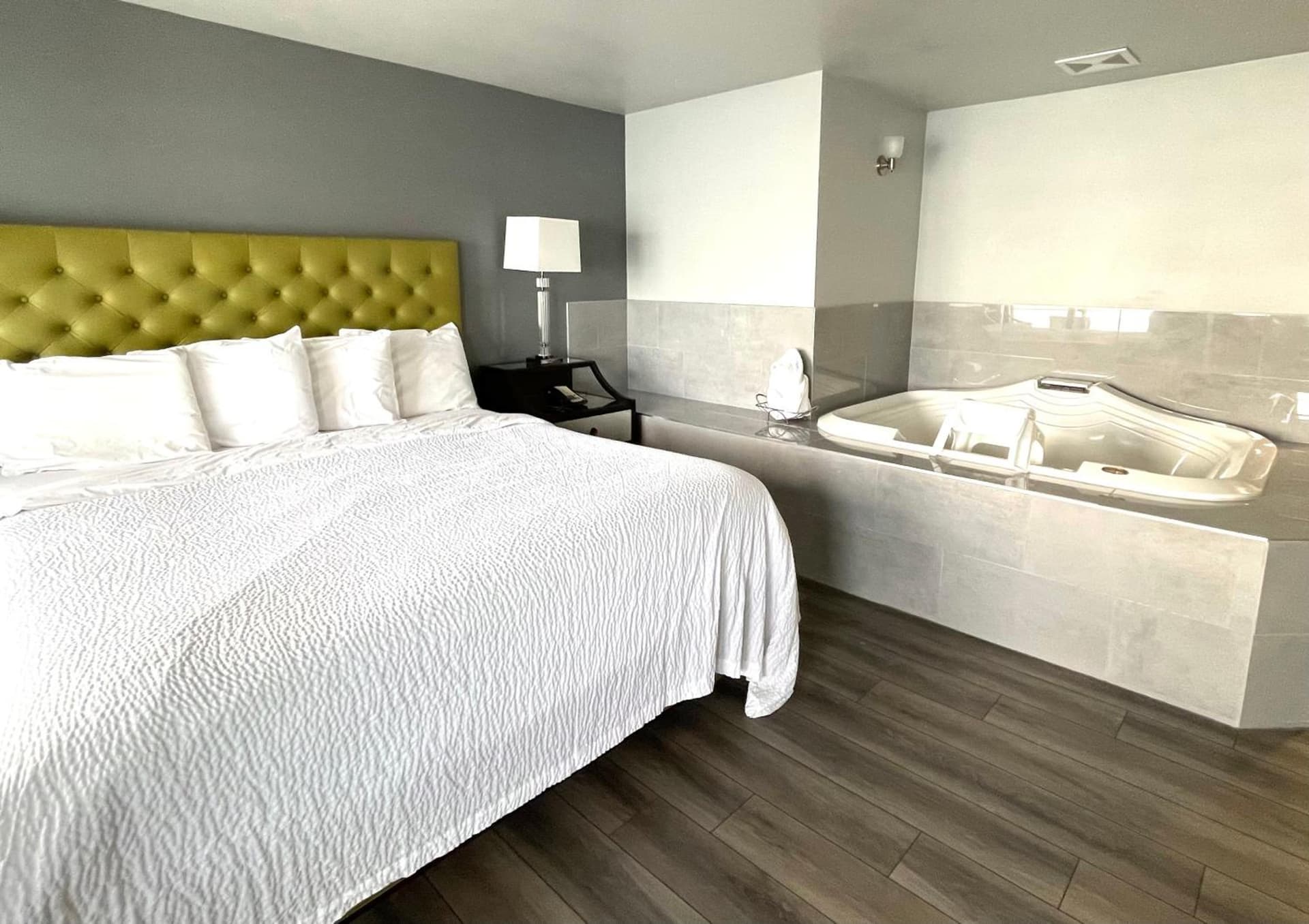 Tides Inn & Suites gallery photo in Port Townsend, WA — image 43