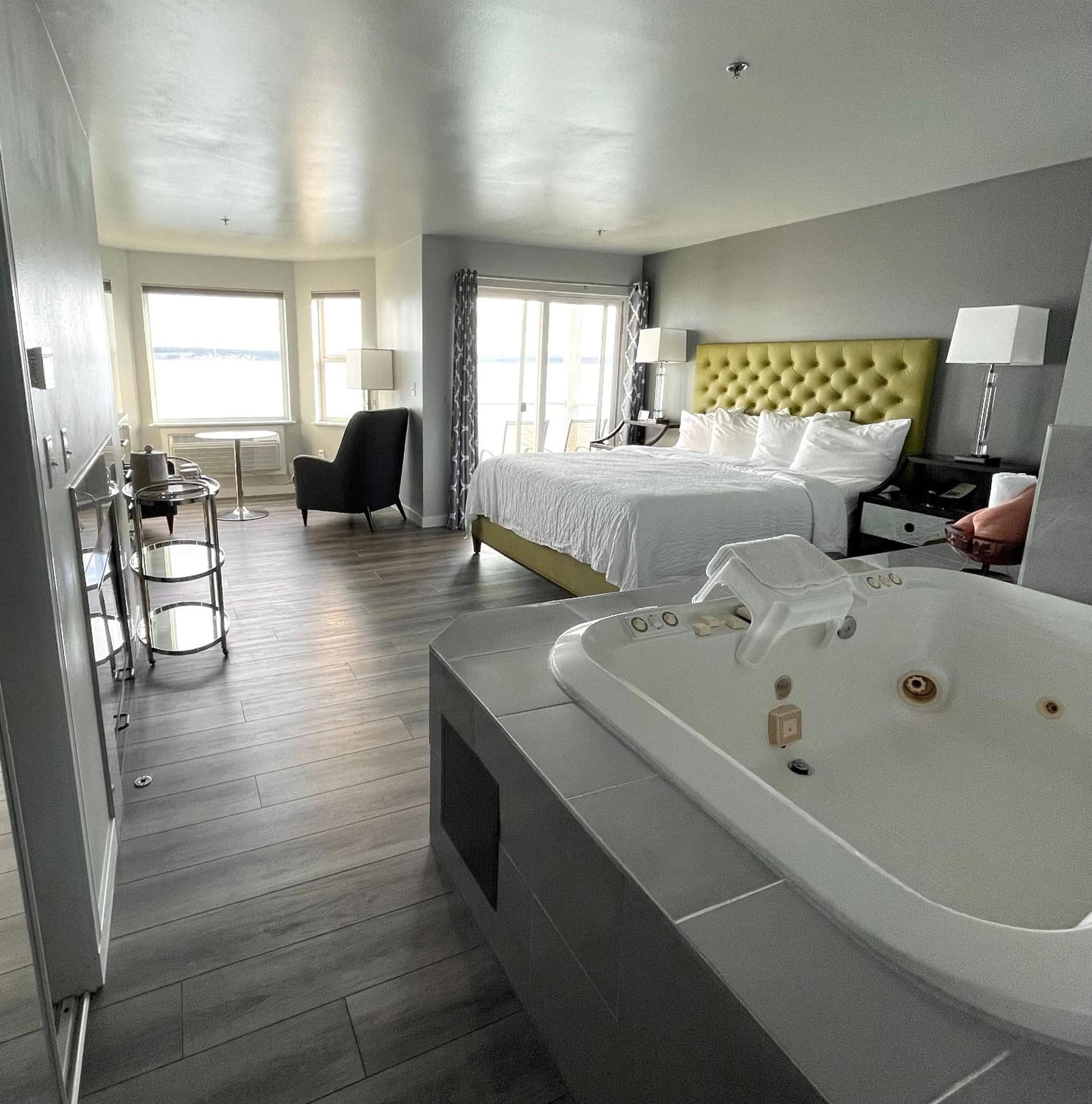 Tides Inn & Suites gallery photo in Port Townsend, WA — image 53