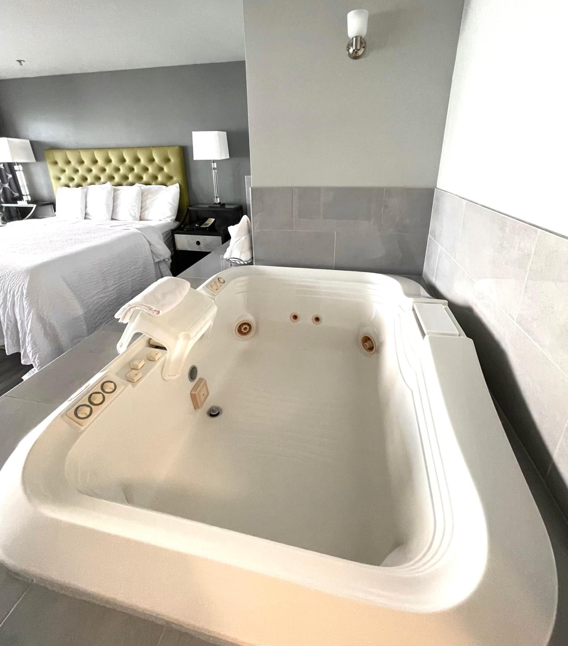 Tides Inn & Suites gallery photo in Port Townsend, WA — image 49
