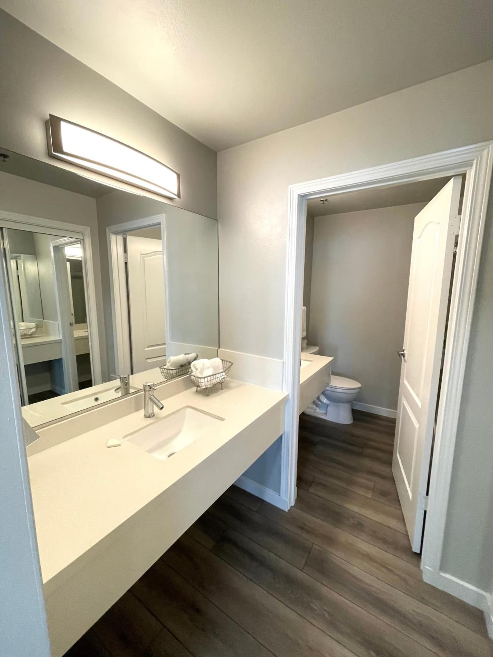 Tides Inn & Suites gallery photo in Port Townsend, WA — image 39