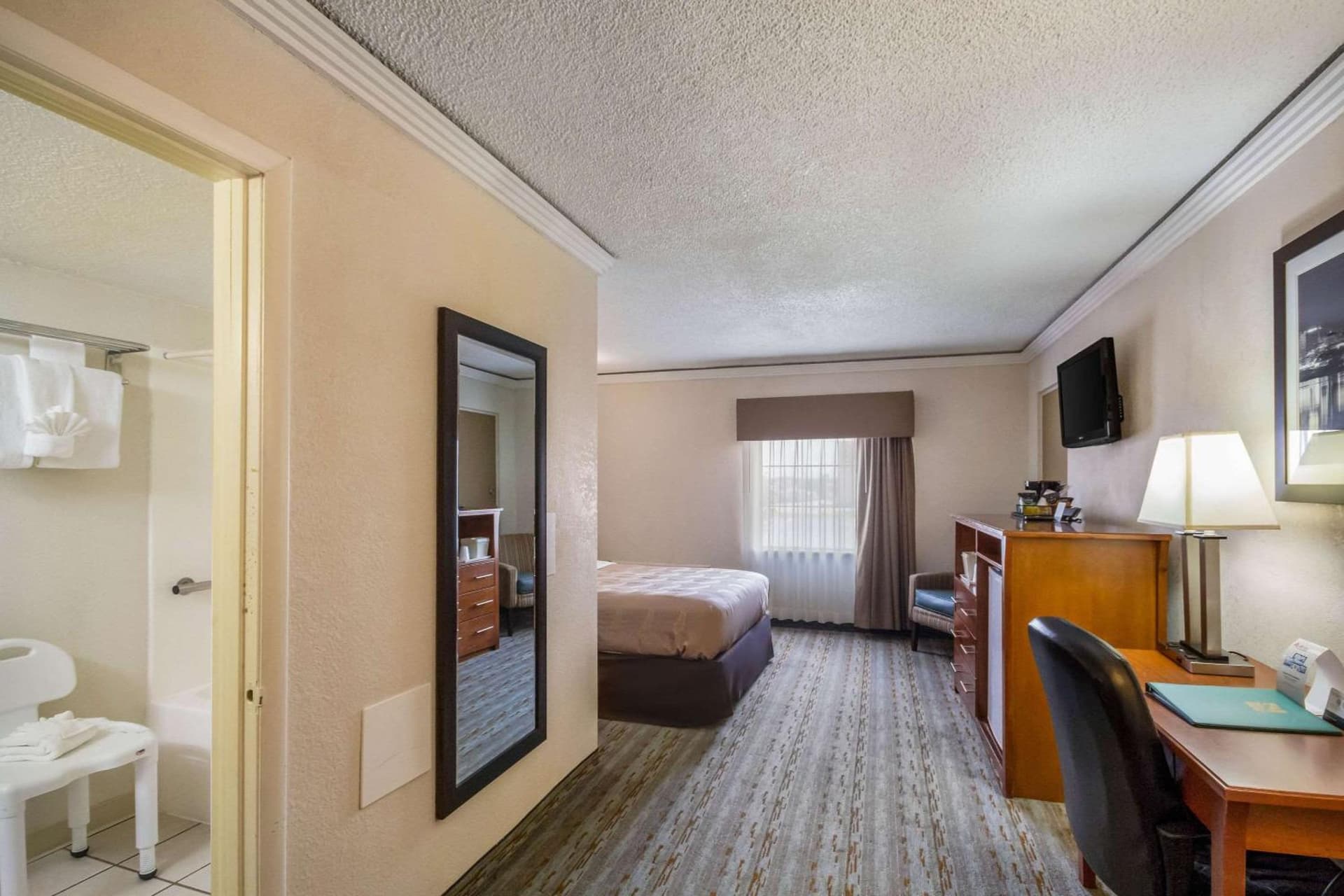 Quality Inn & Suites Kansas City - Independence I-70 East gallery photo in Independence, MO — image 33