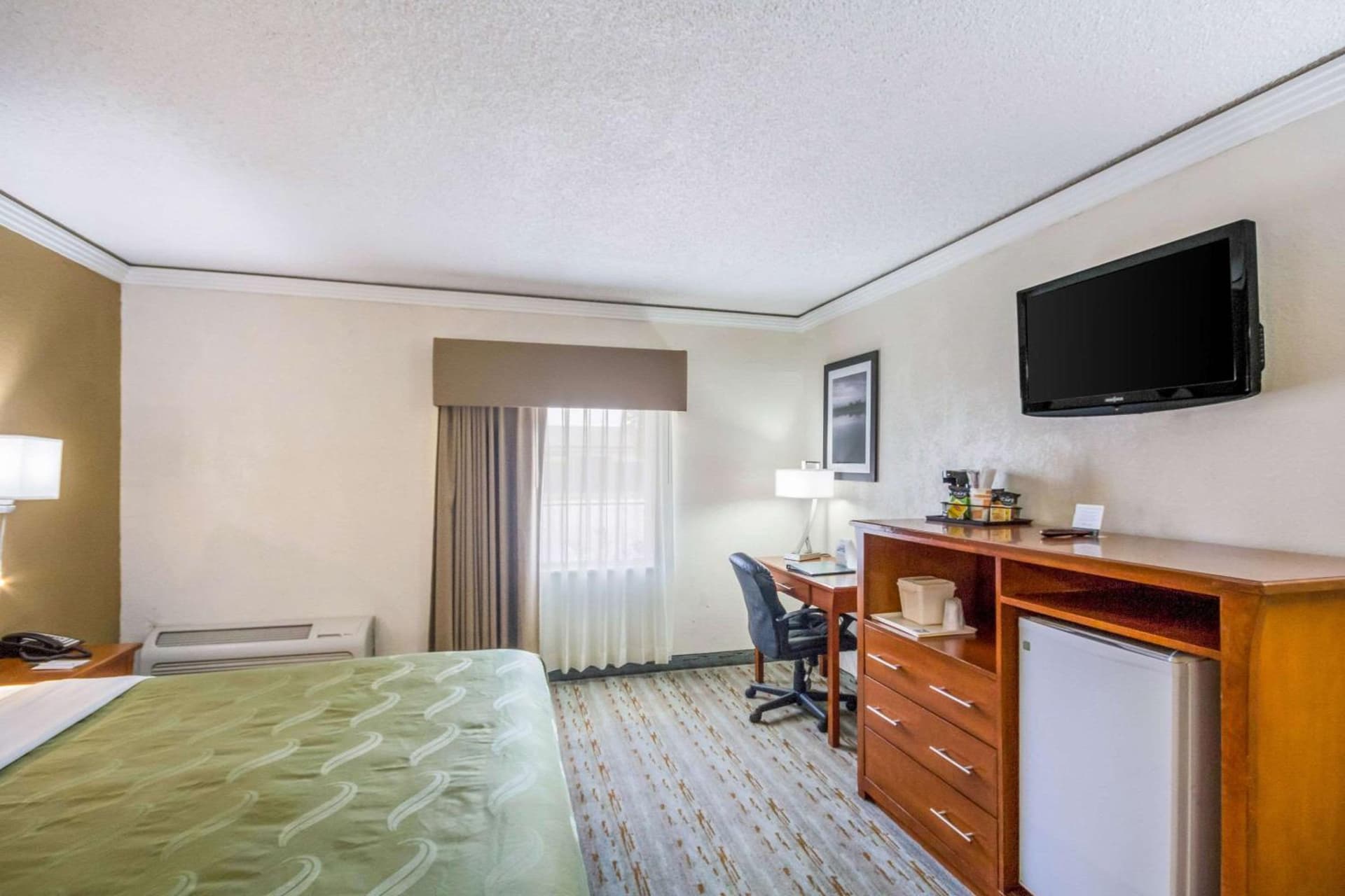 Quality Inn & Suites Kansas City - Independence I-70 East property views in Independence, MO — gallery photo 3