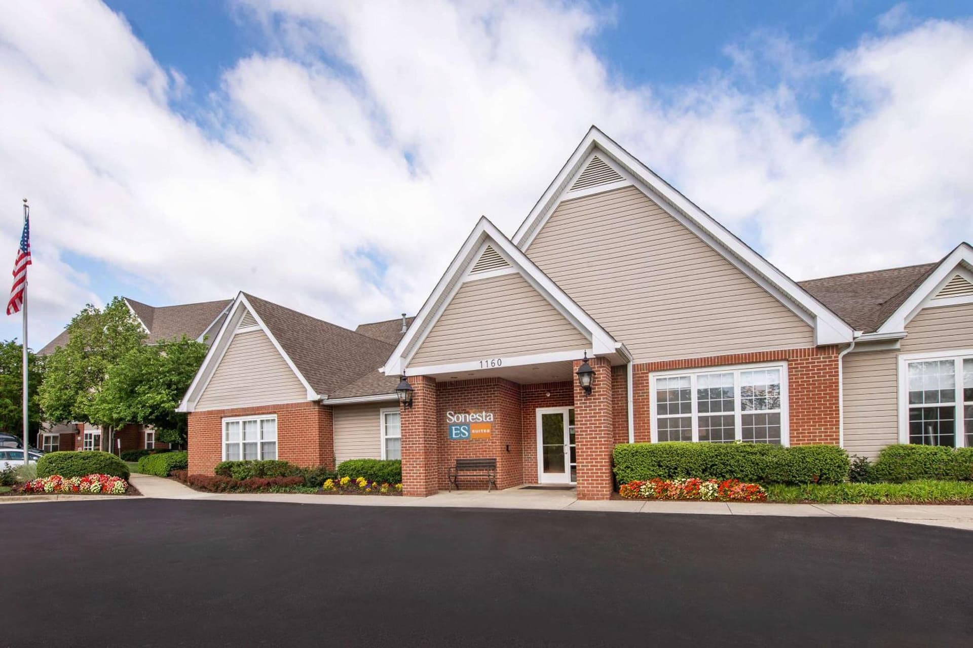 Sonesta ES Suites Baltimore BWI Airport featured exterior or lobby in Linthicum Heights, MD — similar hotel