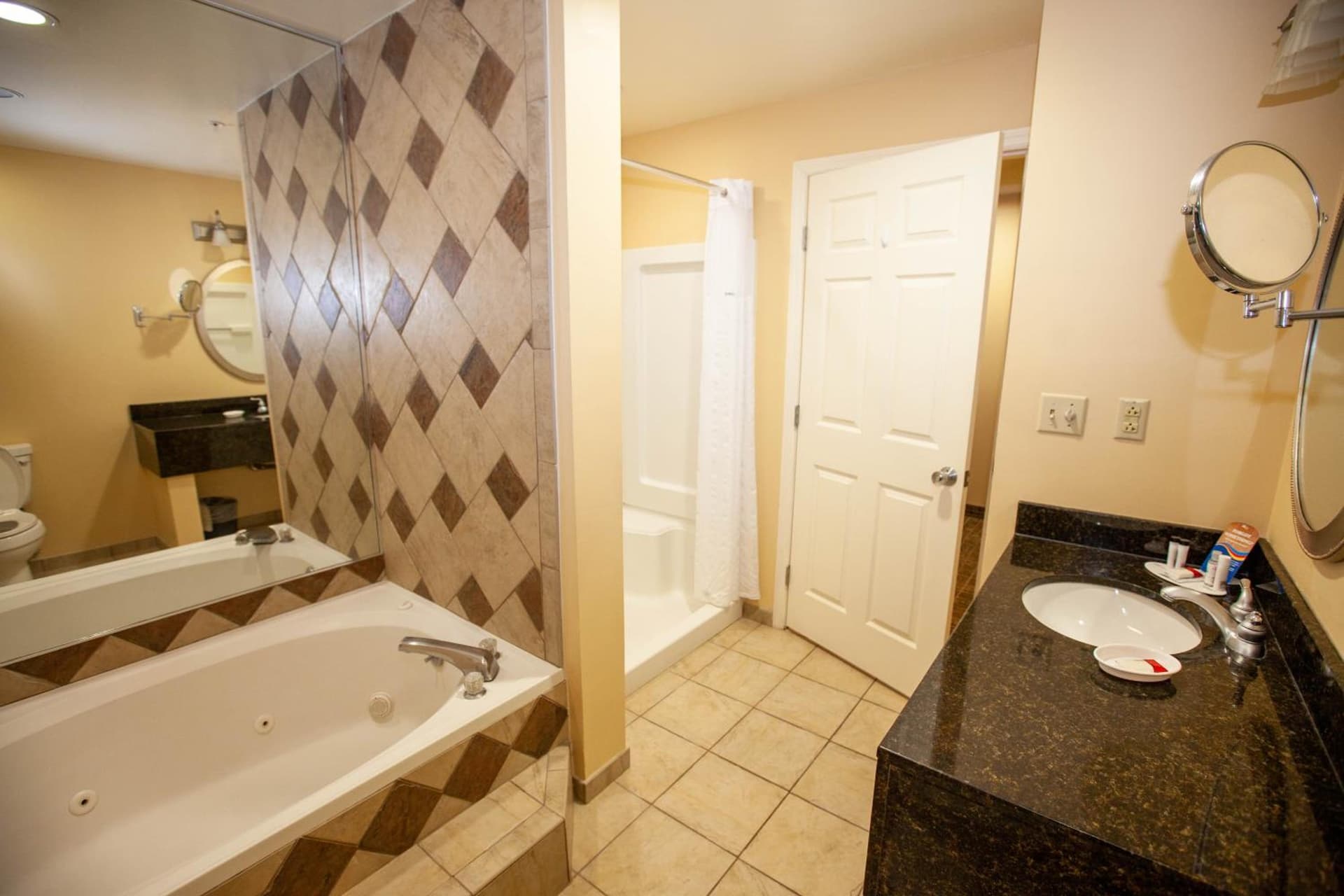 Baymont by Wyndham Knoxville/Cedar Bluff gallery photo in Knoxville, TN — image 29