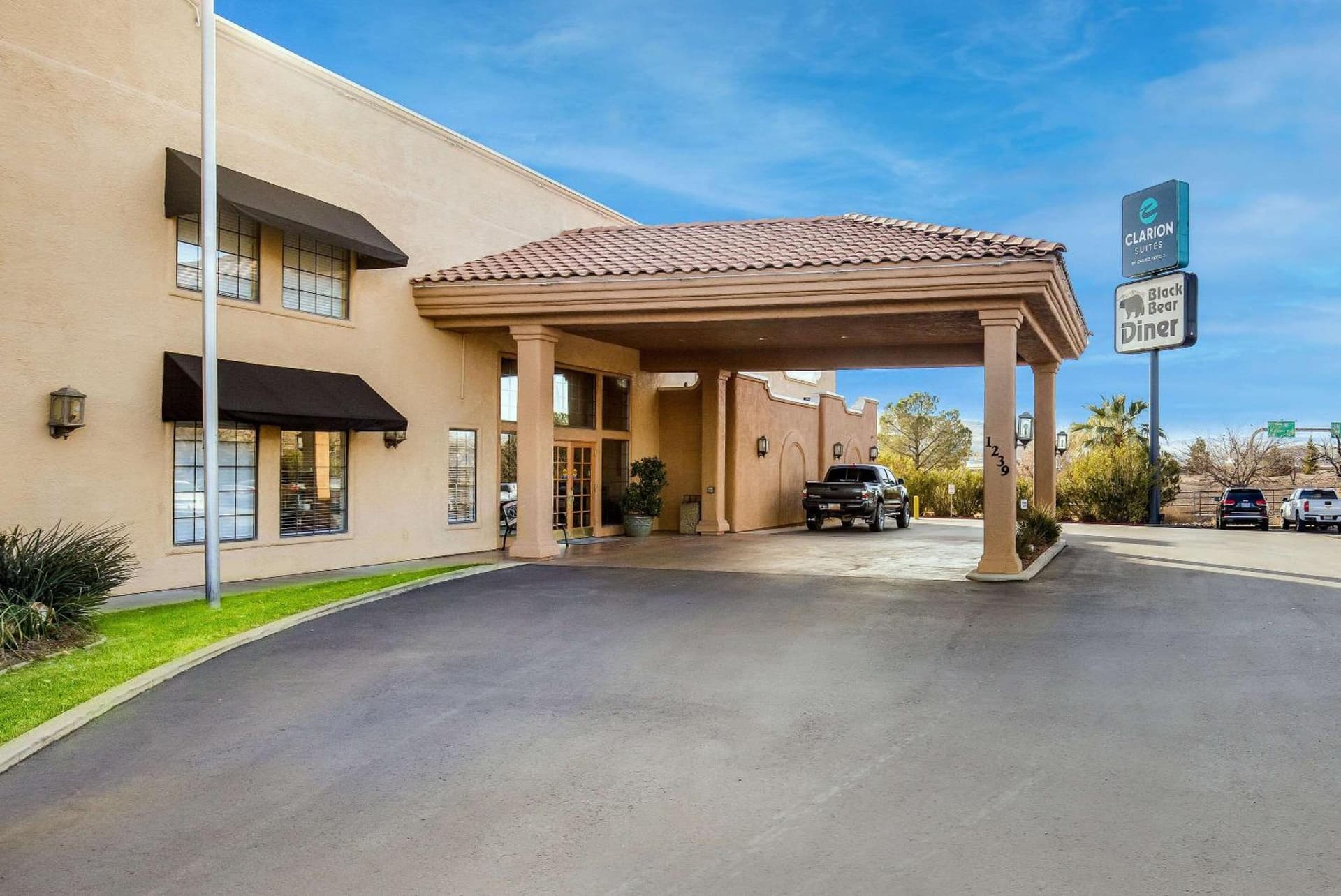 Clarion Suites St George - Convention Center Area interior in St. George, UT — gallery photo 2