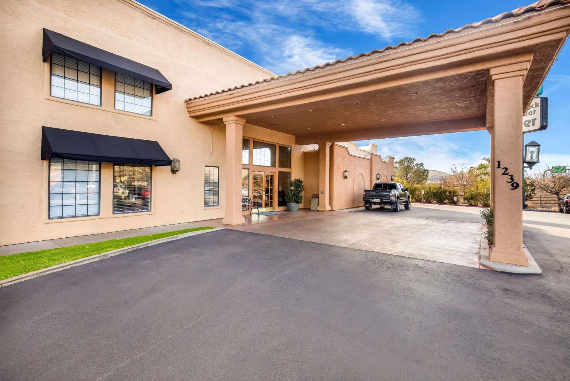 Clarion Suites St George - Convention Center Area property views in St. George, UT — gallery photo 3