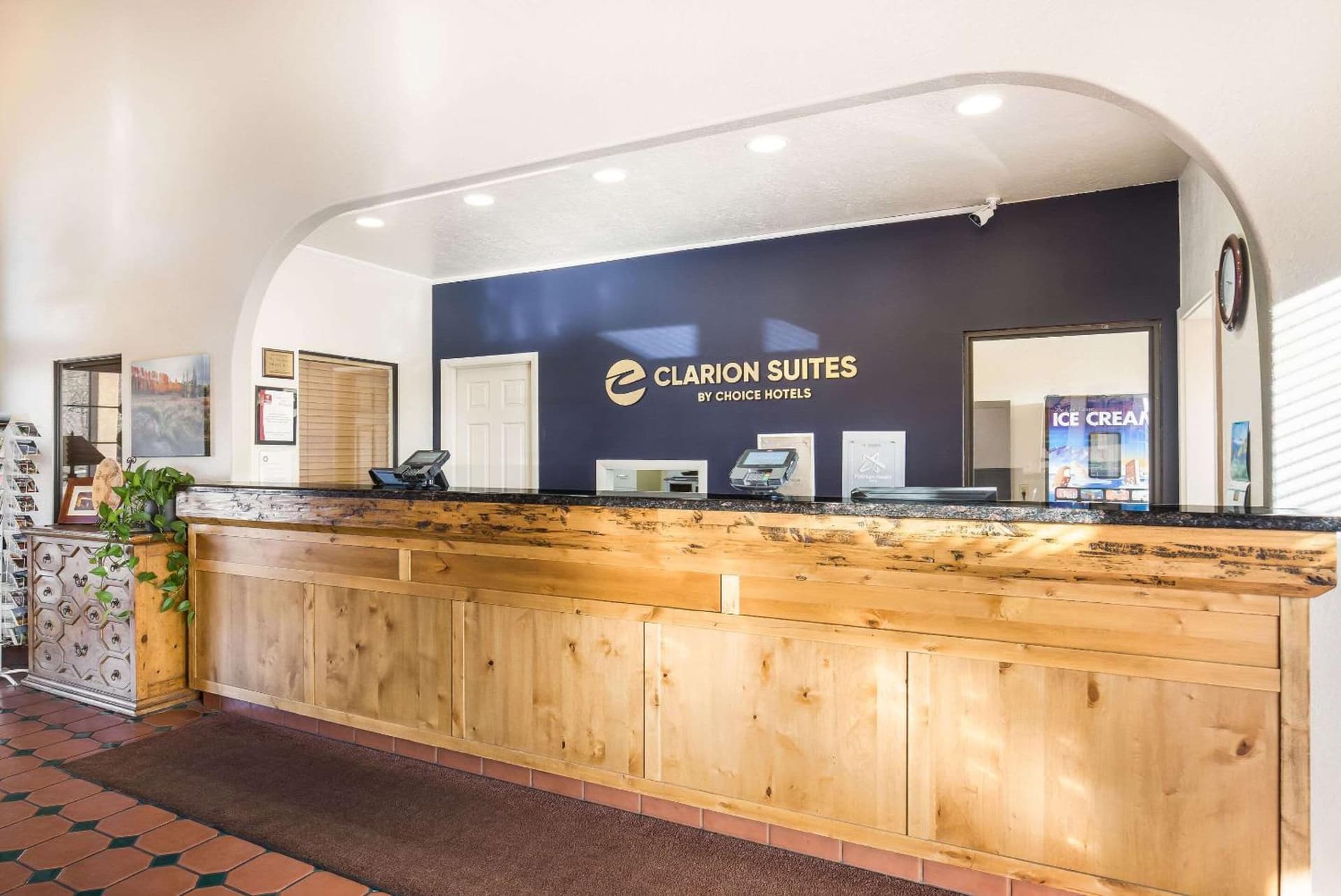 Clarion Suites St George - Convention Center Area gallery photo in St. George, UT — image 21