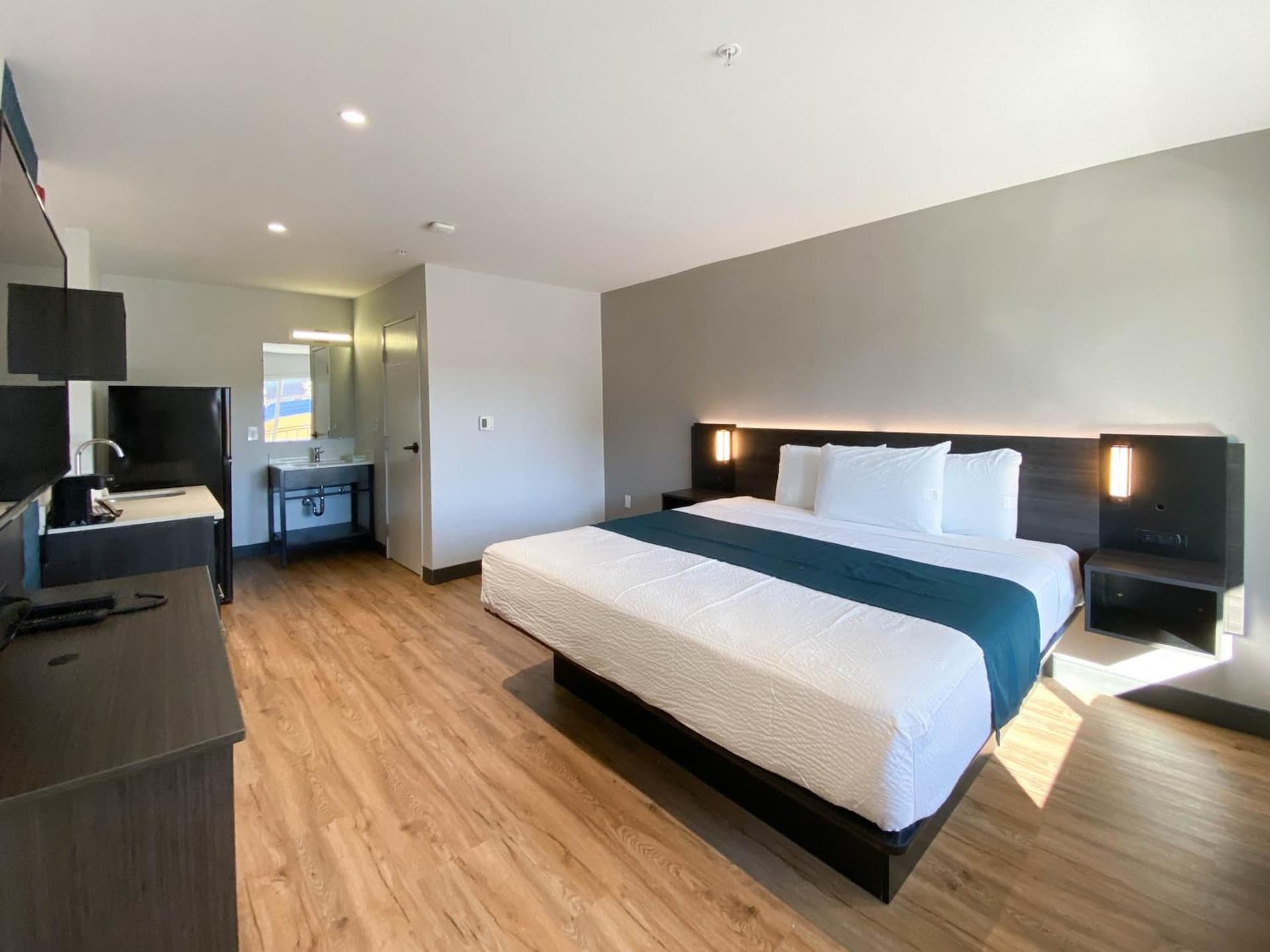 Studio 6 Suites Stockton, CA Waterfront gallery photo in Stockton, CA — image 24