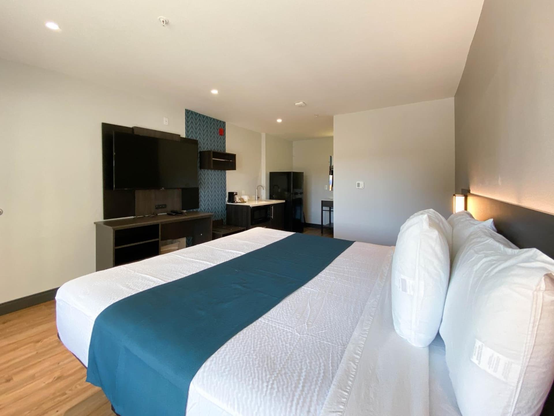 Studio 6 Suites Stockton, CA Waterfront gallery photo in Stockton, CA — image 8