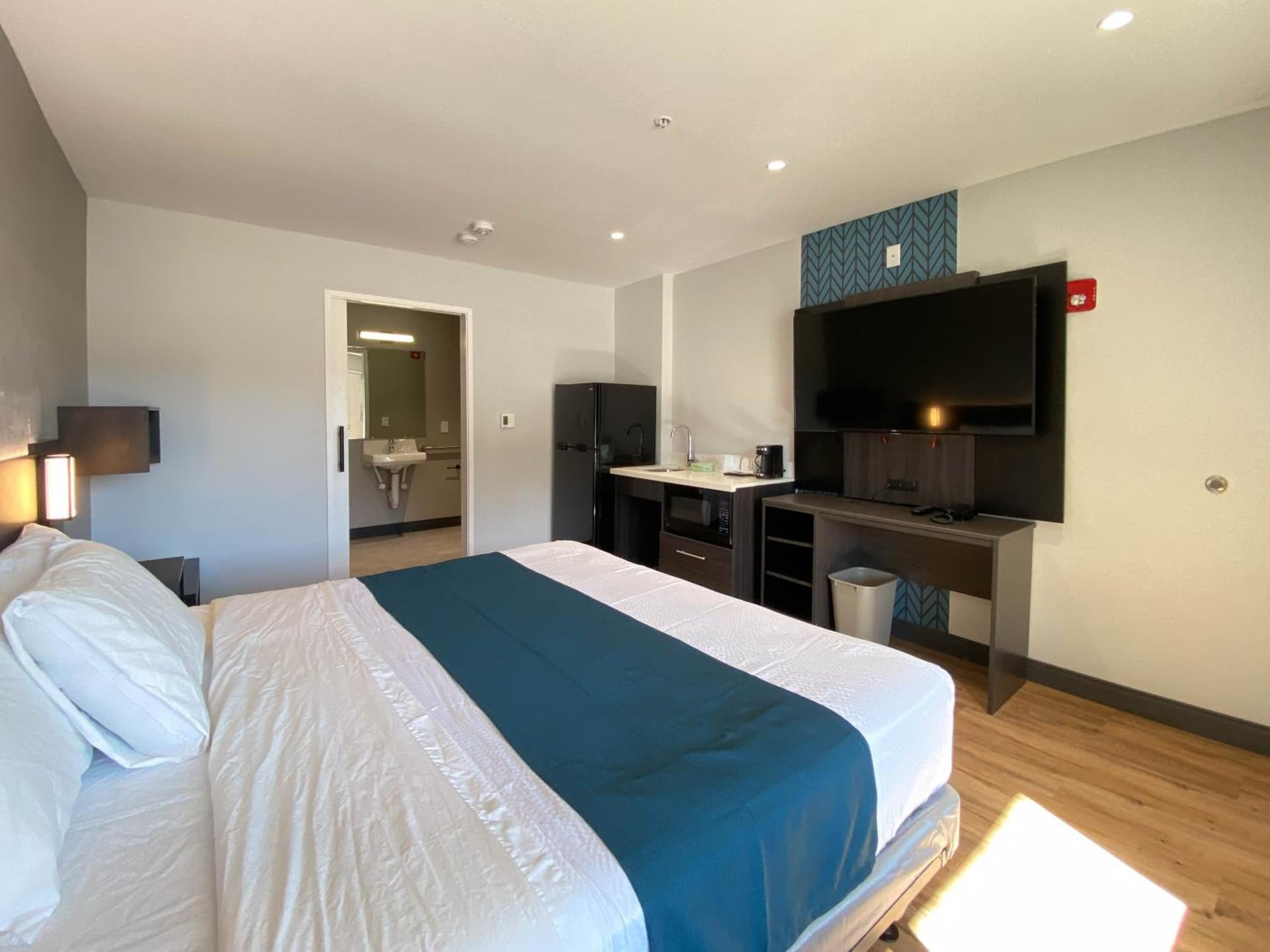 Studio 6 Suites Stockton, CA Waterfront gallery photo in Stockton, CA — image 35