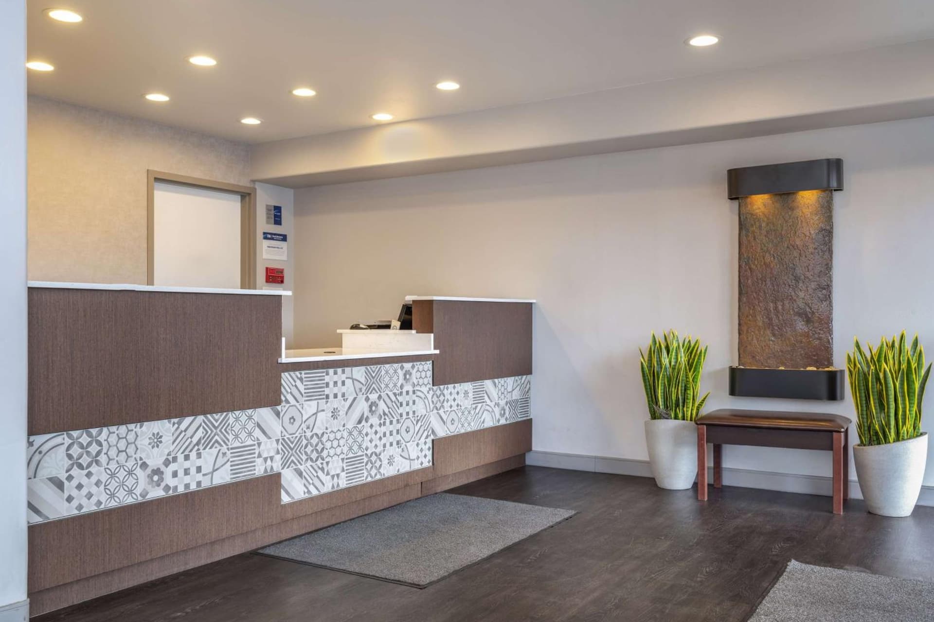 Best Western Rose Garden Inn gallery photo in Watsonville, CA — image 38