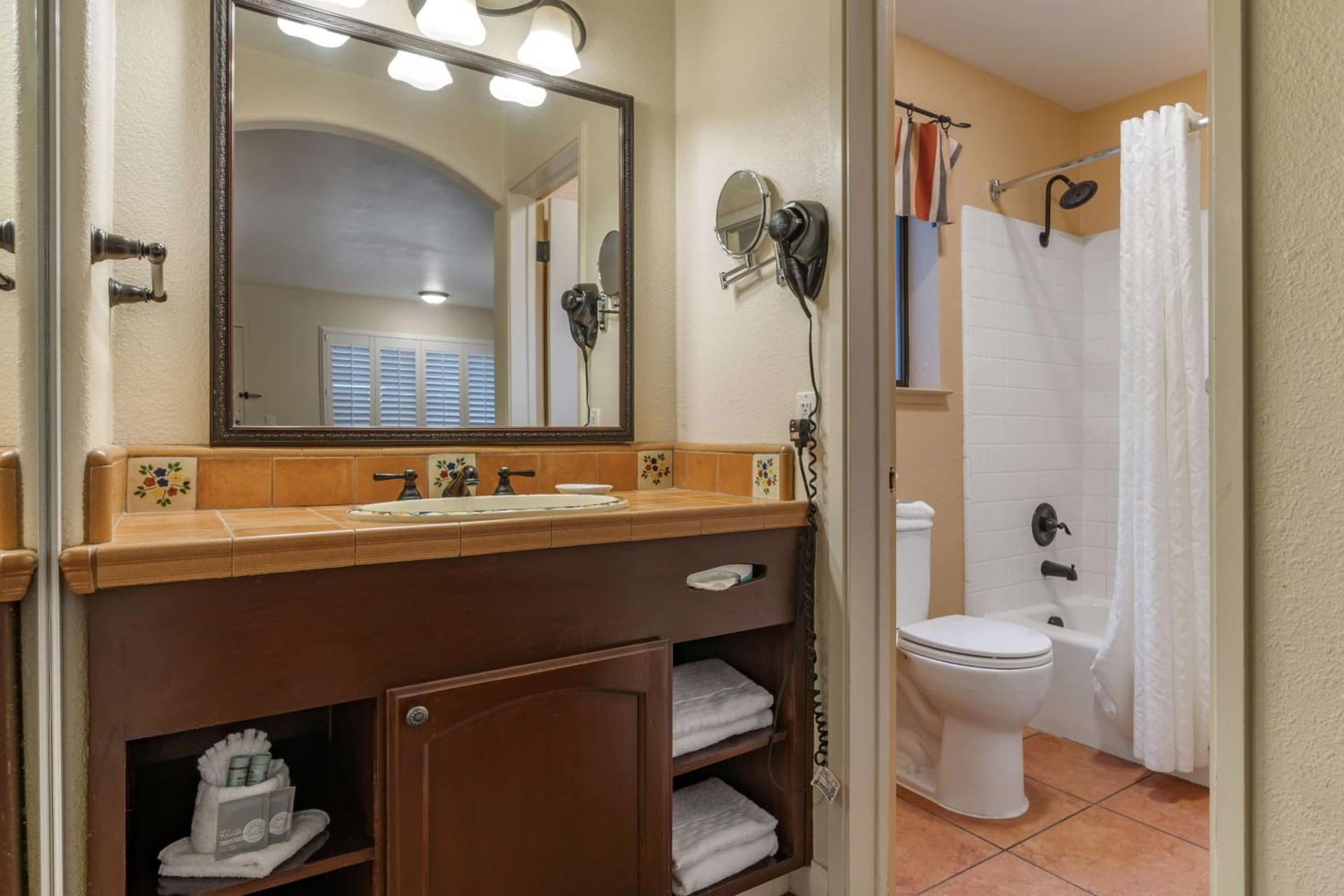 Best Western Rose Garden Inn gallery photo in Watsonville, CA — image 4