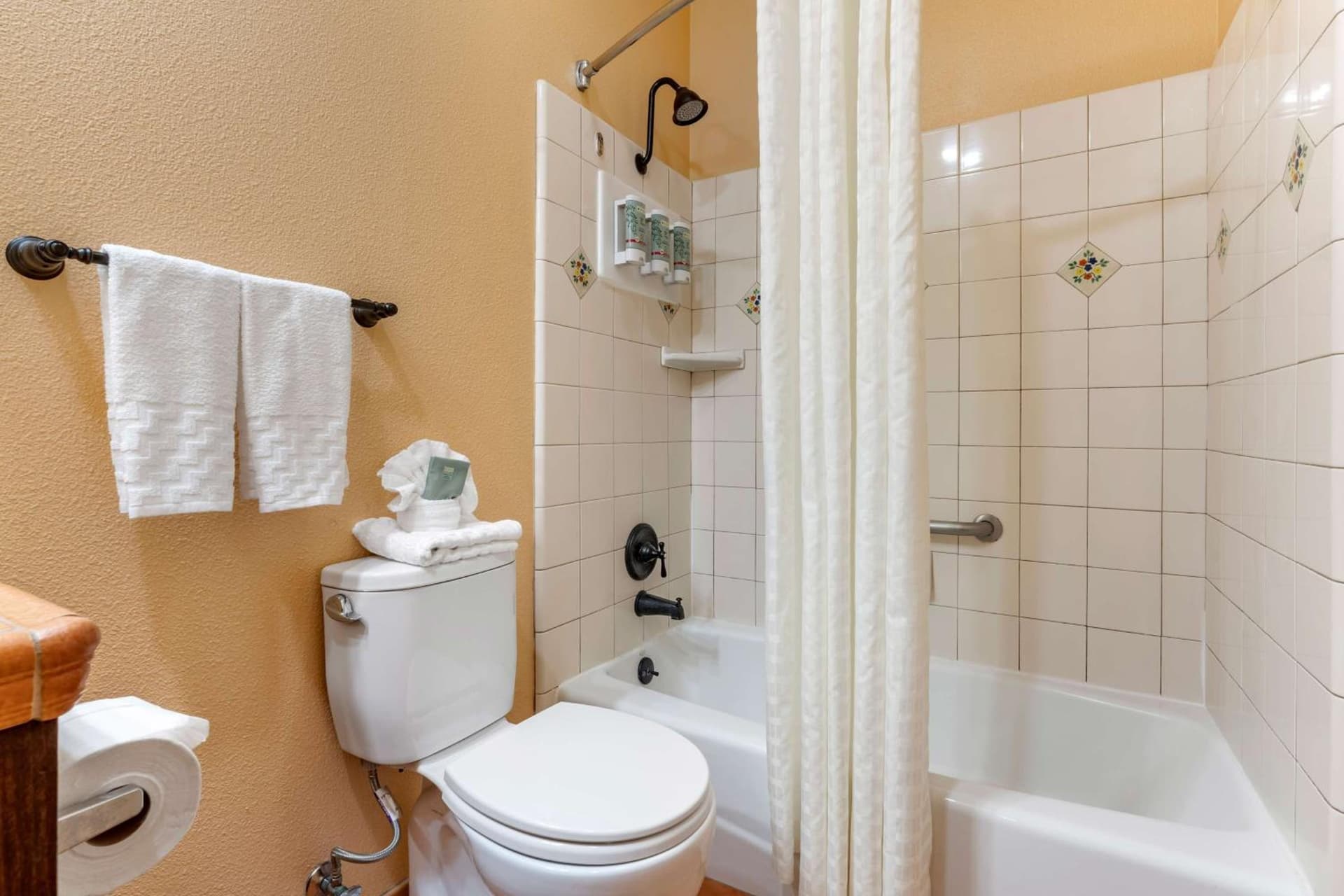 Best Western Rose Garden Inn gallery photo in Watsonville, CA — image 41