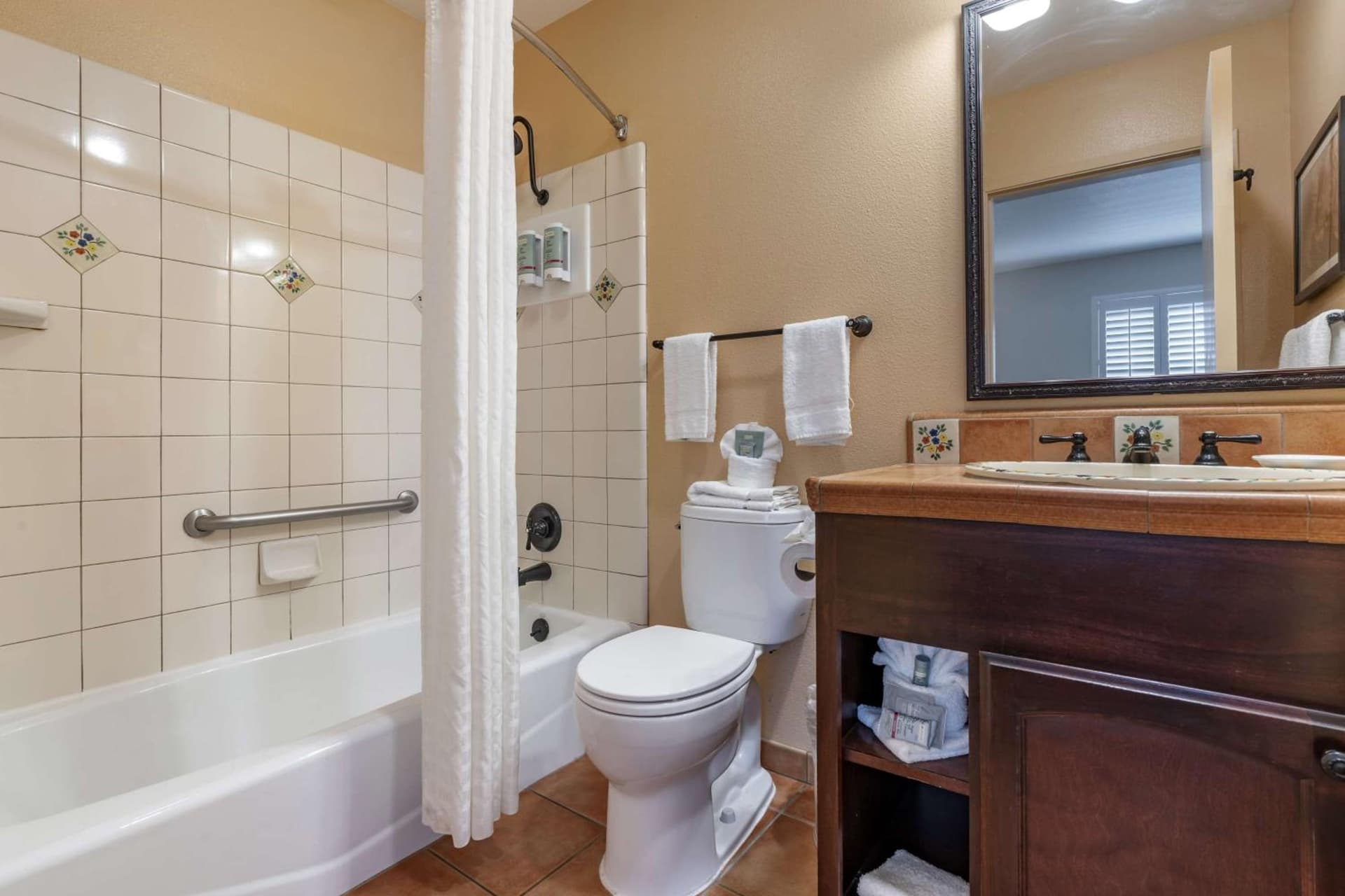 Best Western Rose Garden Inn gallery photo in Watsonville, CA — image 21