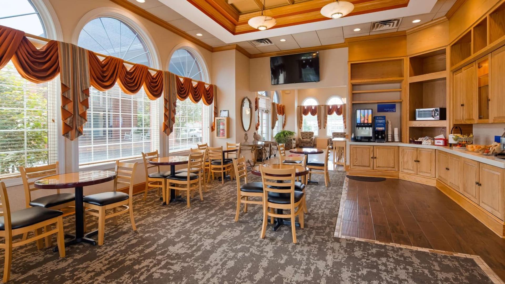 Best Western Fredericksburg property views in Fredericksburg, VA — gallery photo 3