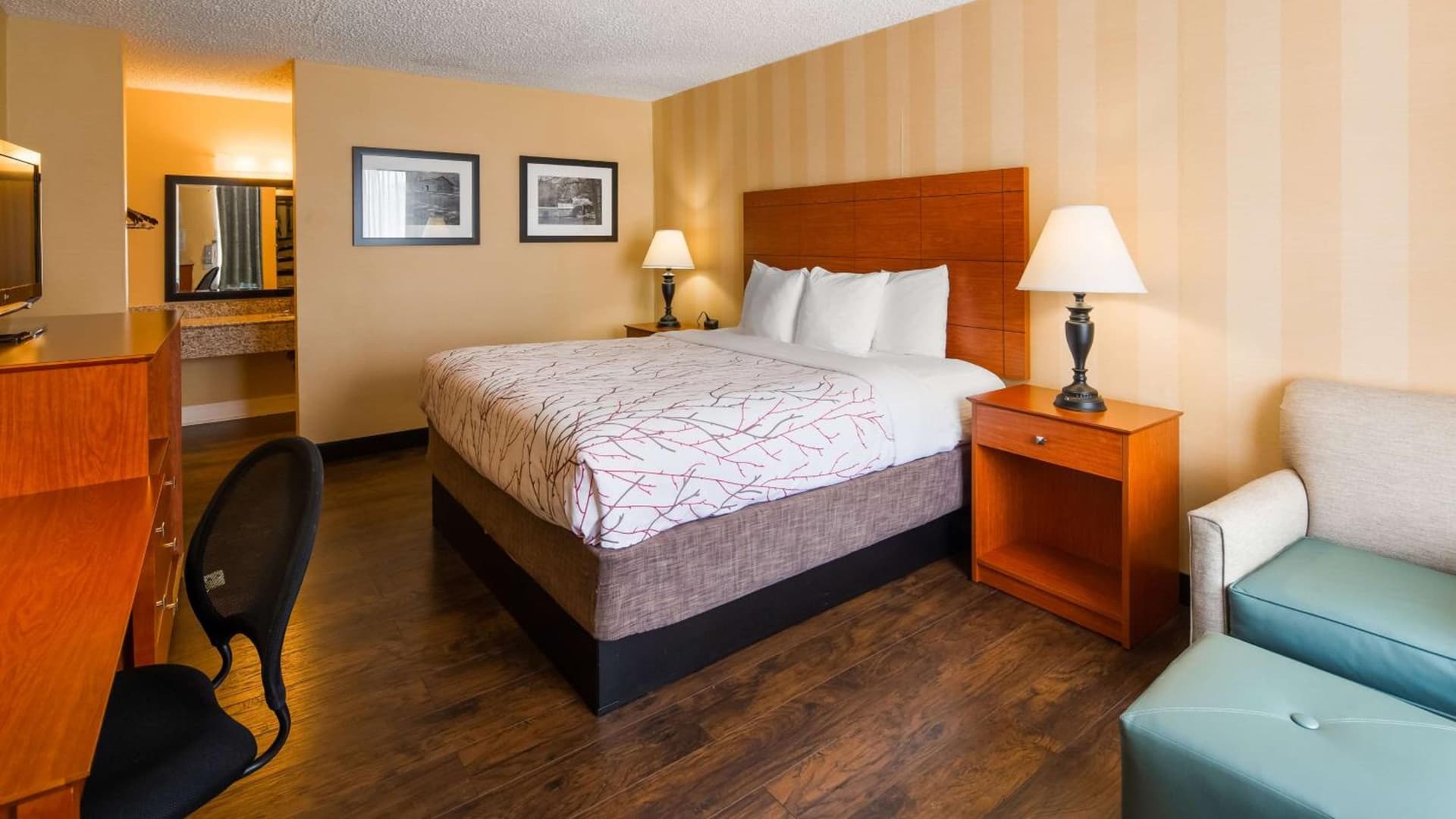 Best Western Fredericksburg gallery photo in Fredericksburg, VA — image 19