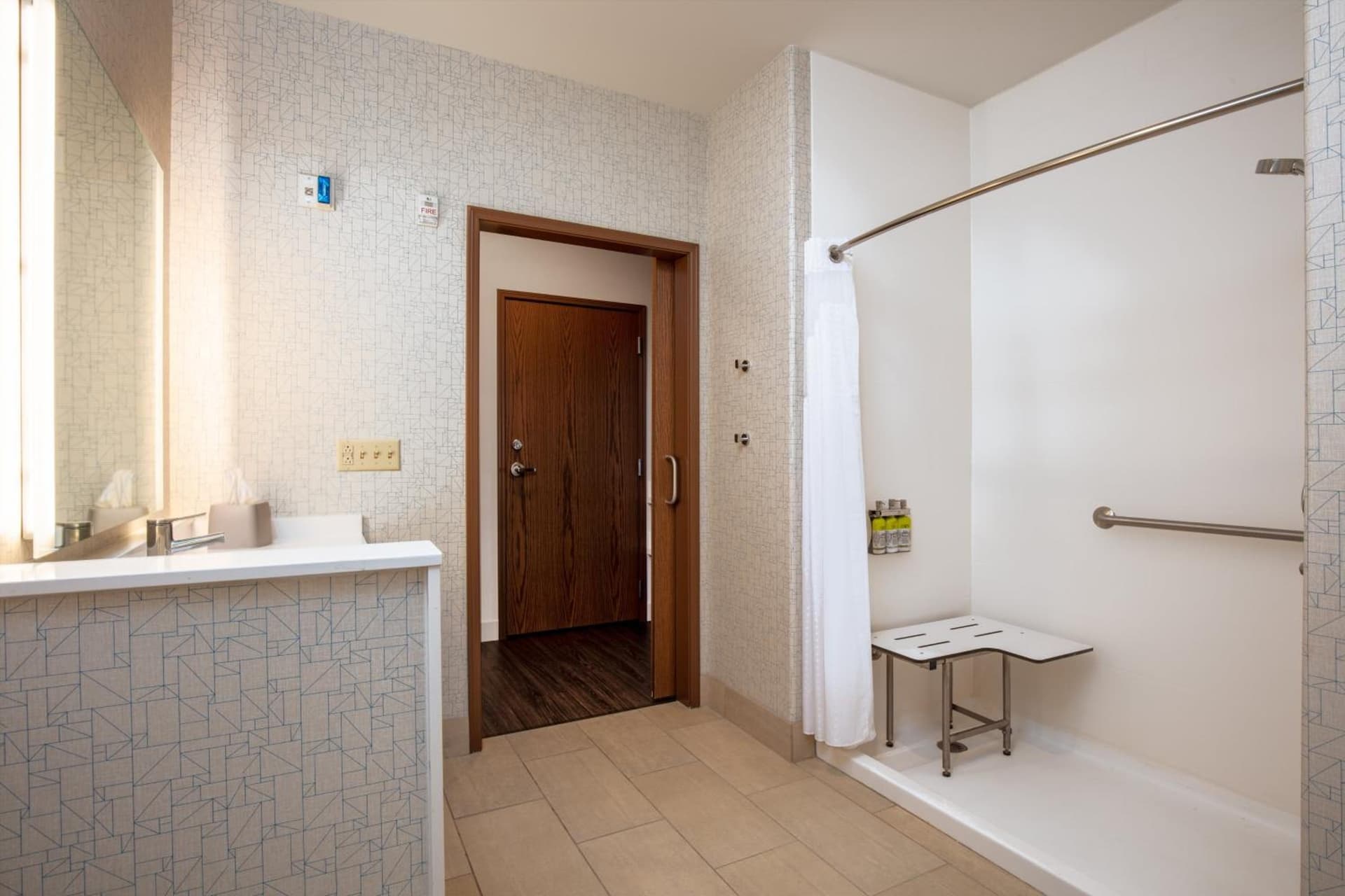Holiday Inn Express & Suites - Beloit by IHG gallery photo in Beloit, WI — image 48