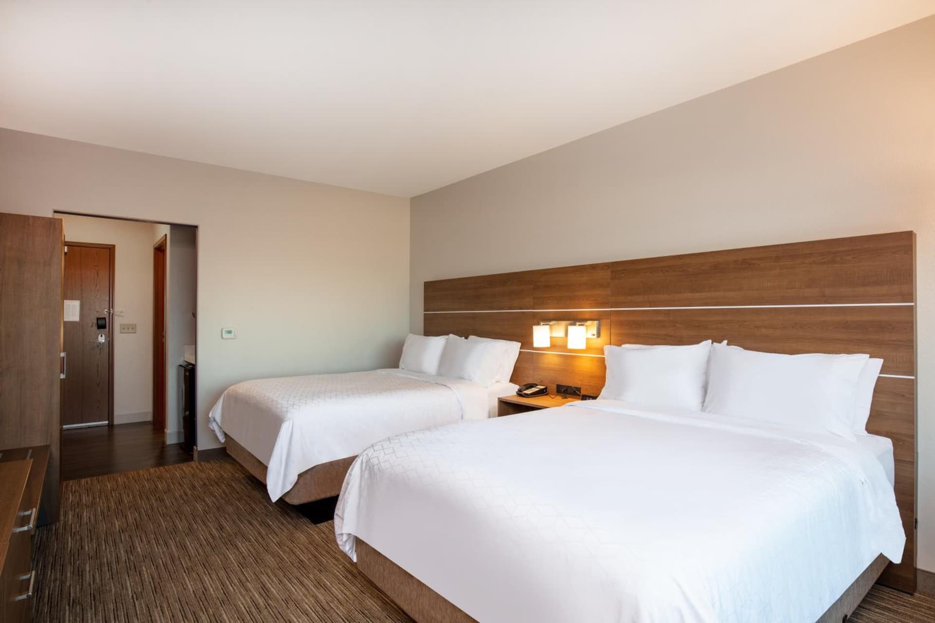 Holiday Inn Express & Suites - Beloit by IHG gallery photo in Beloit, WI — image 10