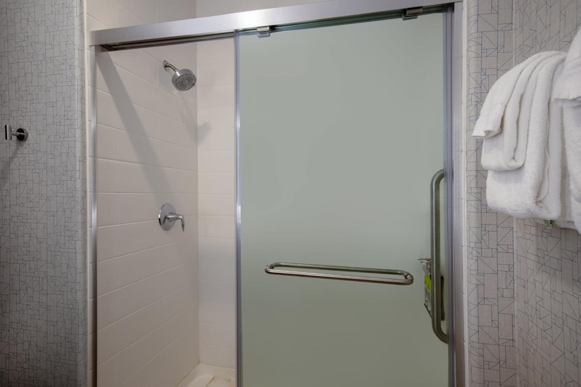 Holiday Inn Express & Suites - Beloit by IHG gallery photo in Beloit, WI — image 35