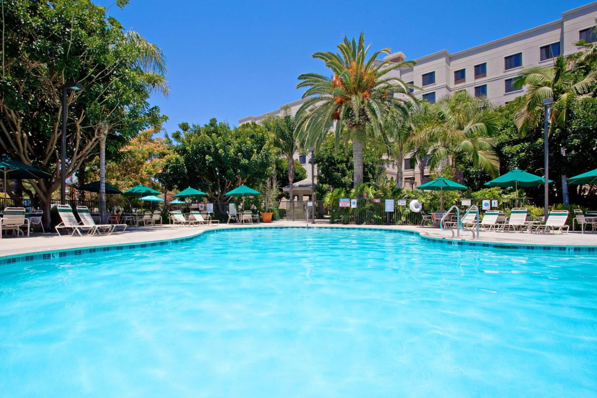 Sonesta ES Suites Anaheim Resort Area interior in Anaheim, CA — gallery photo 2