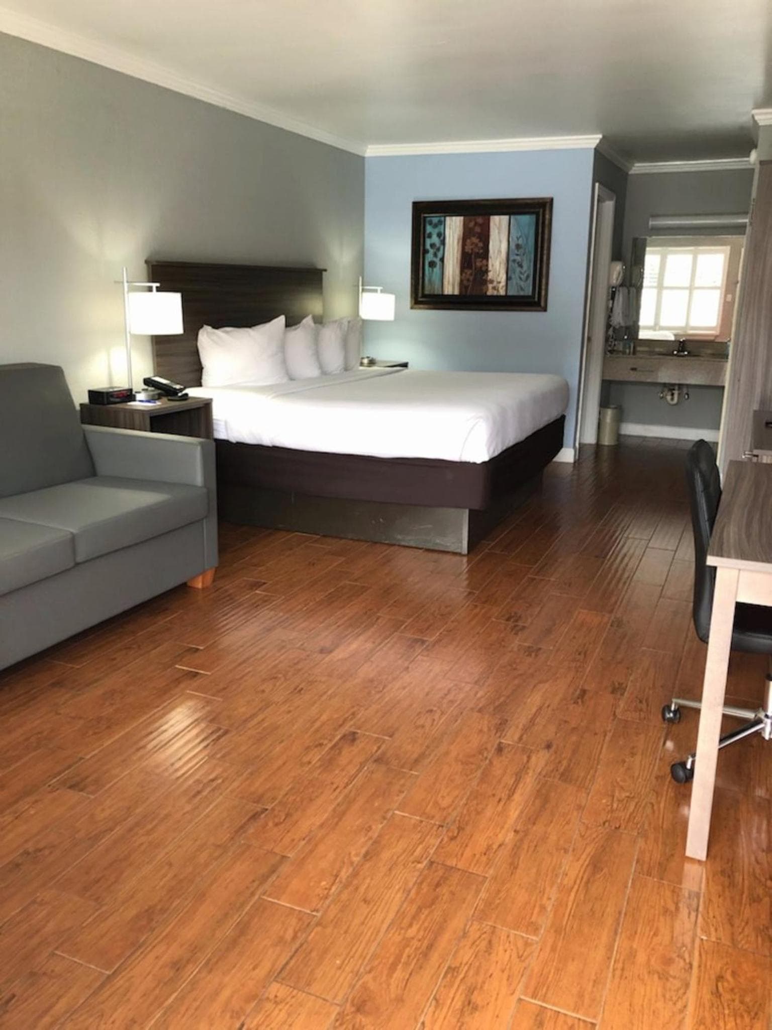 Vero Beach Inn & Suites Vero Beach I-95 property views in Vero Beach, FL — gallery photo 3