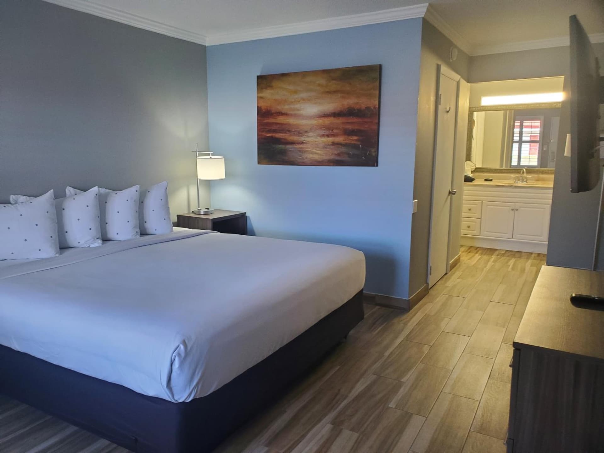Vero Beach Inn & Suites Vero Beach I-95 property views in Vero Beach, FL — gallery photo 3