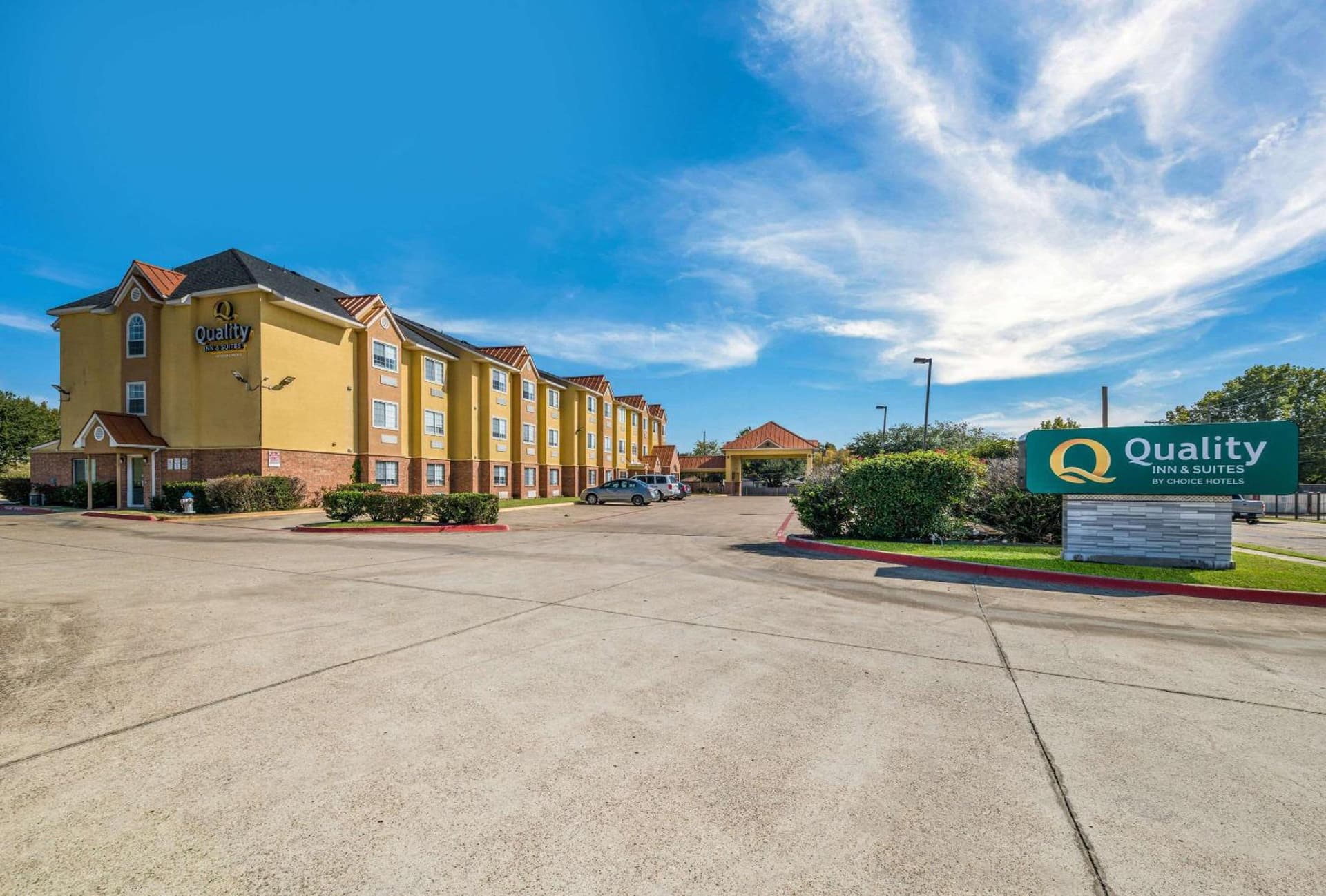 Quality Inn & Suites North Mesquite I-30 featured exterior or lobby in Mesquite, TX — similar hotel