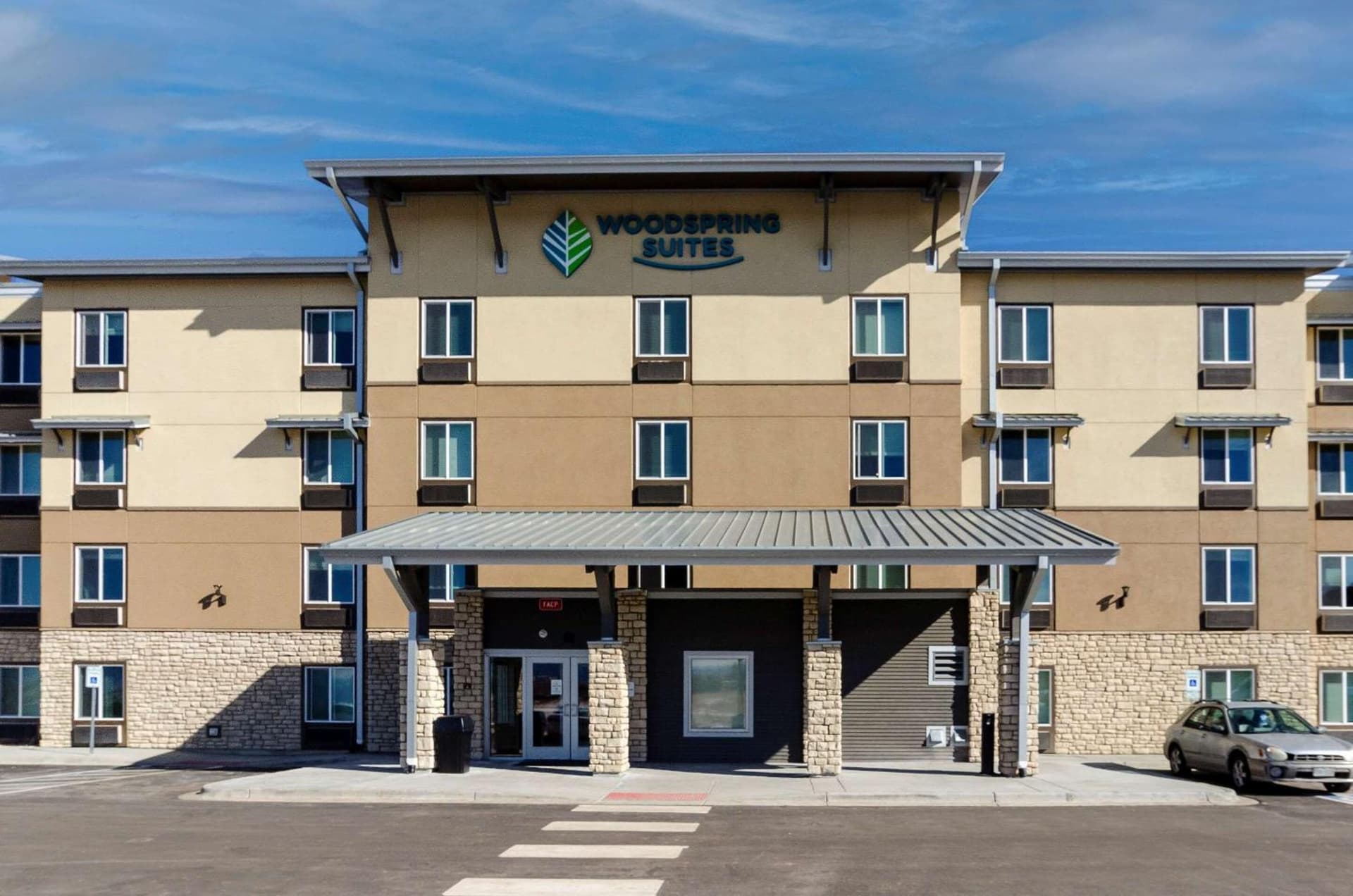 WoodSpring Suites Broomfield-Westminster interior in Broomfield, CO — gallery photo 2