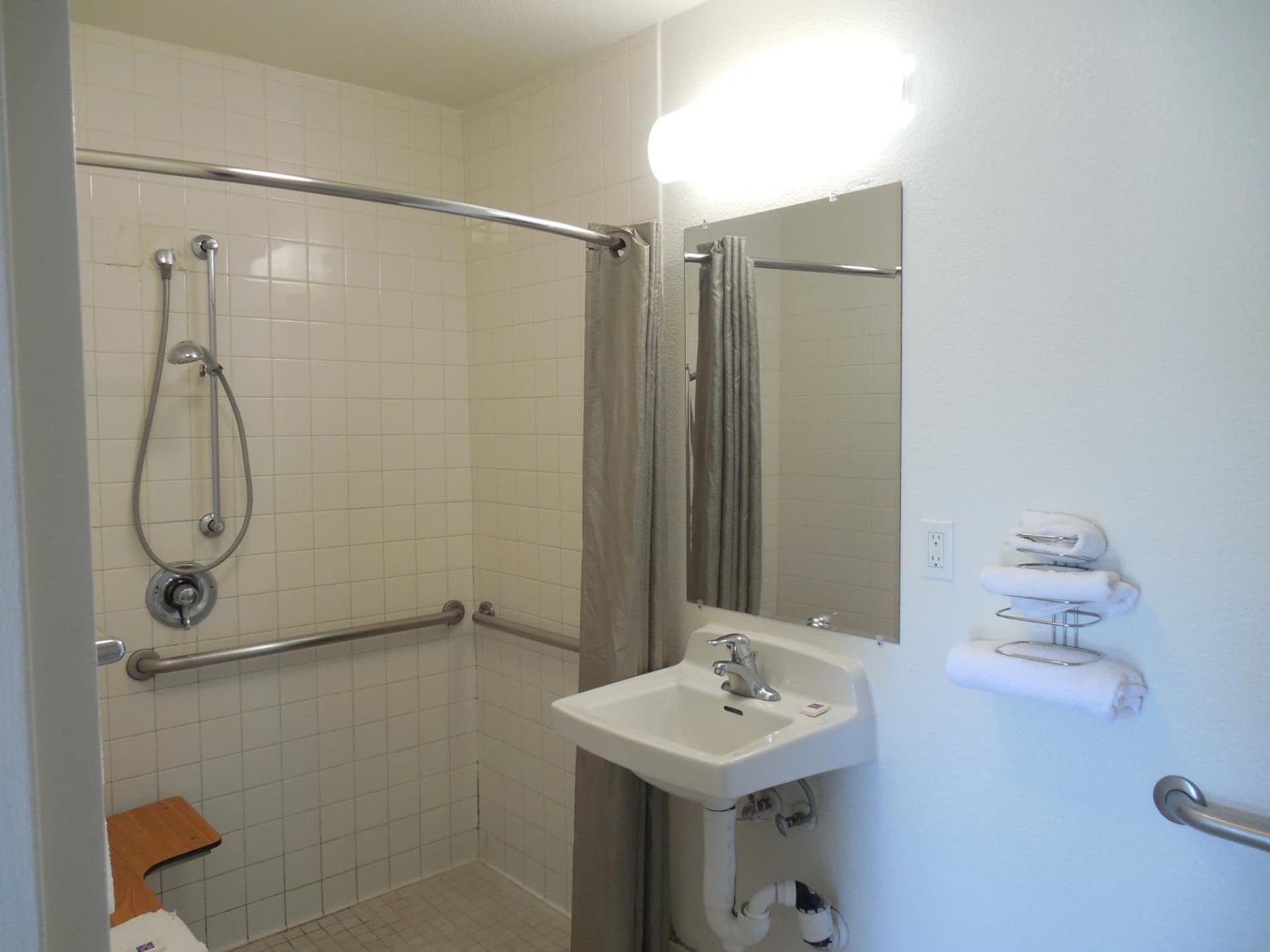 Motel 6-Temecula, CA - Historic Old Town gallery photo in Temecula, CA — image 16