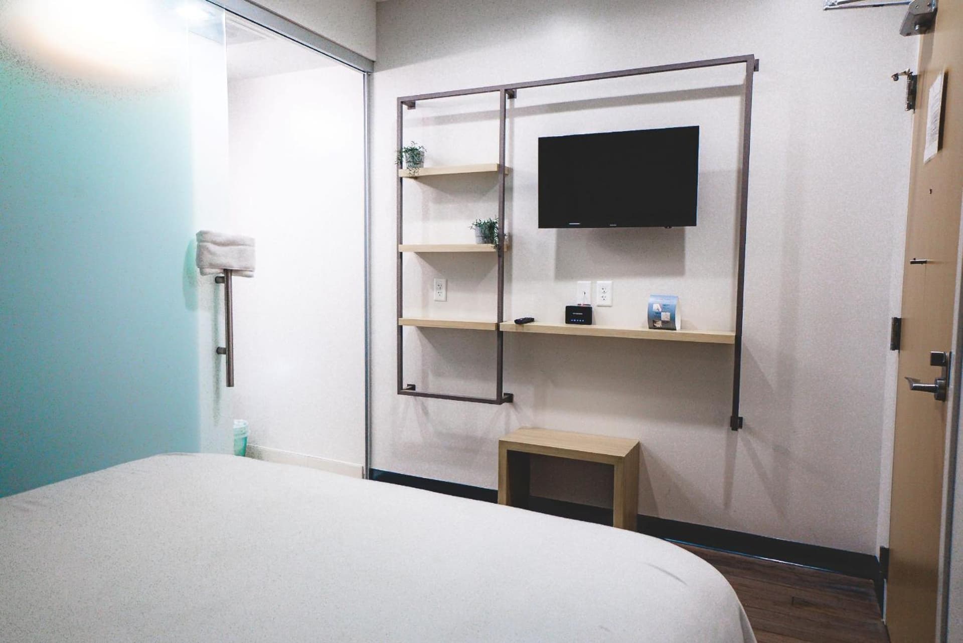 SOVA Micro-Room & Social Hotel gallery photo in Dallas, TX — image 42