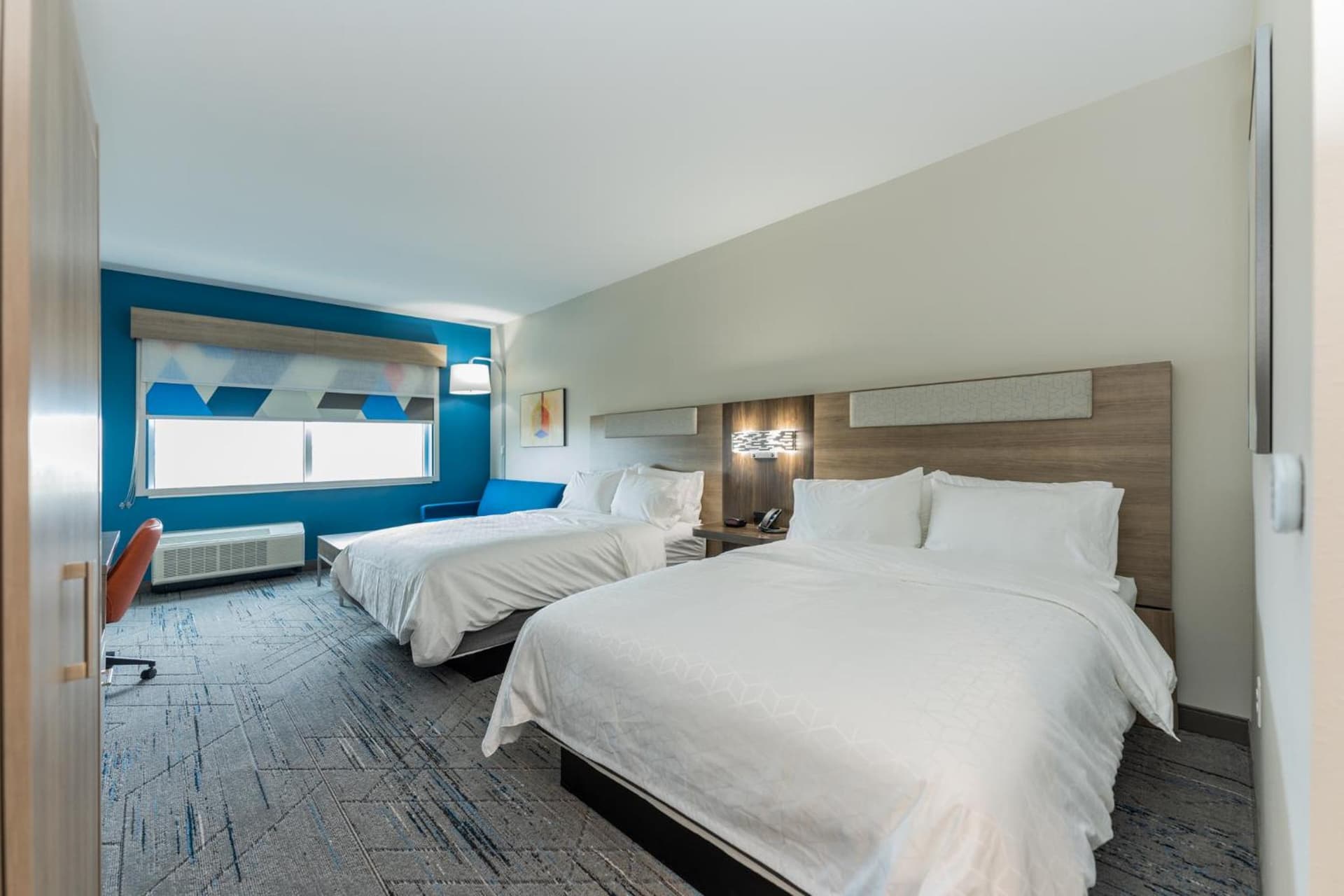 Holiday Inn Express & Suites Charlottesville by IHG gallery photo in Charlottesville, VA — image 25