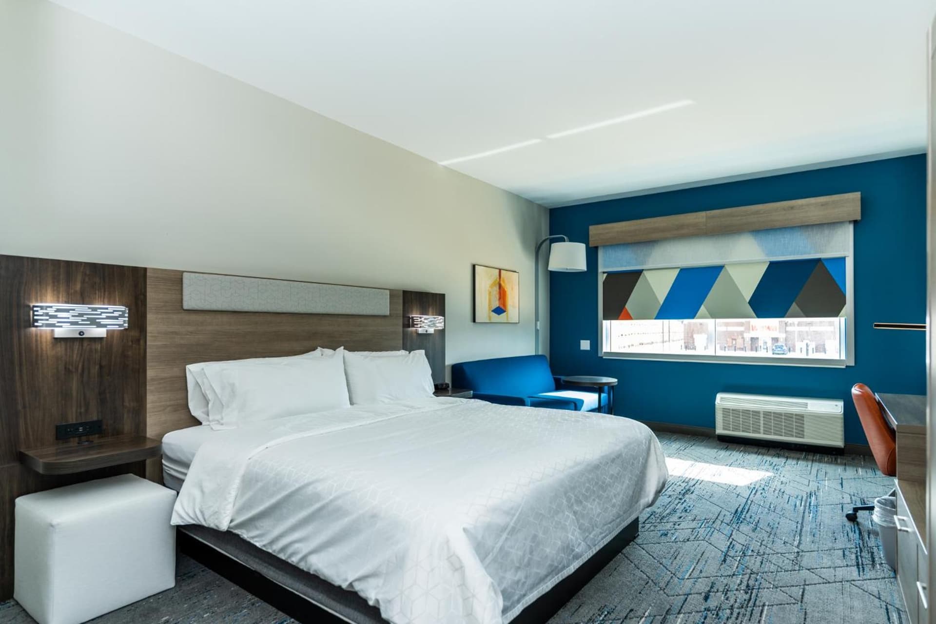 Holiday Inn Express & Suites Charlottesville by IHG gallery photo in Charlottesville, VA — image 125