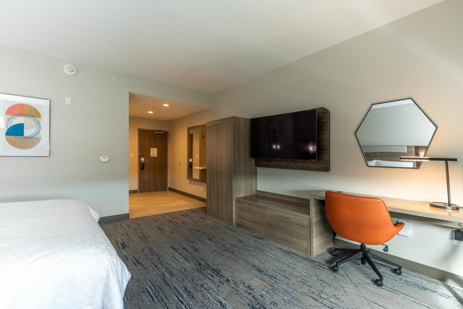 Holiday Inn Express & Suites Charlottesville by IHG gallery photo in Charlottesville, VA — image 108