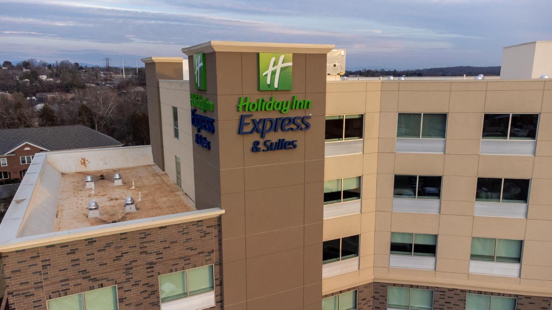 Holiday Inn Express & Suites Charlottesville by IHG gallery photo in Charlottesville, VA — image 56