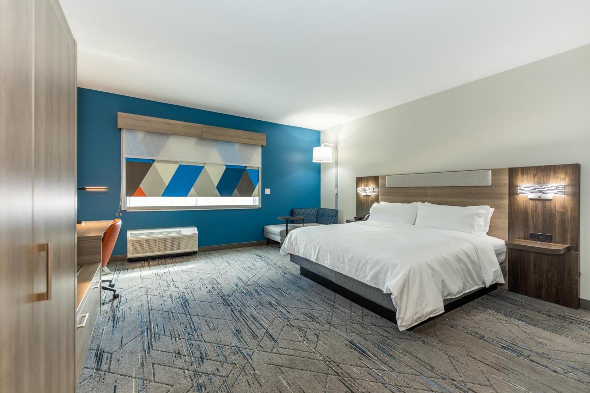 Holiday Inn Express & Suites Charlottesville by IHG gallery photo in Charlottesville, VA — image 87