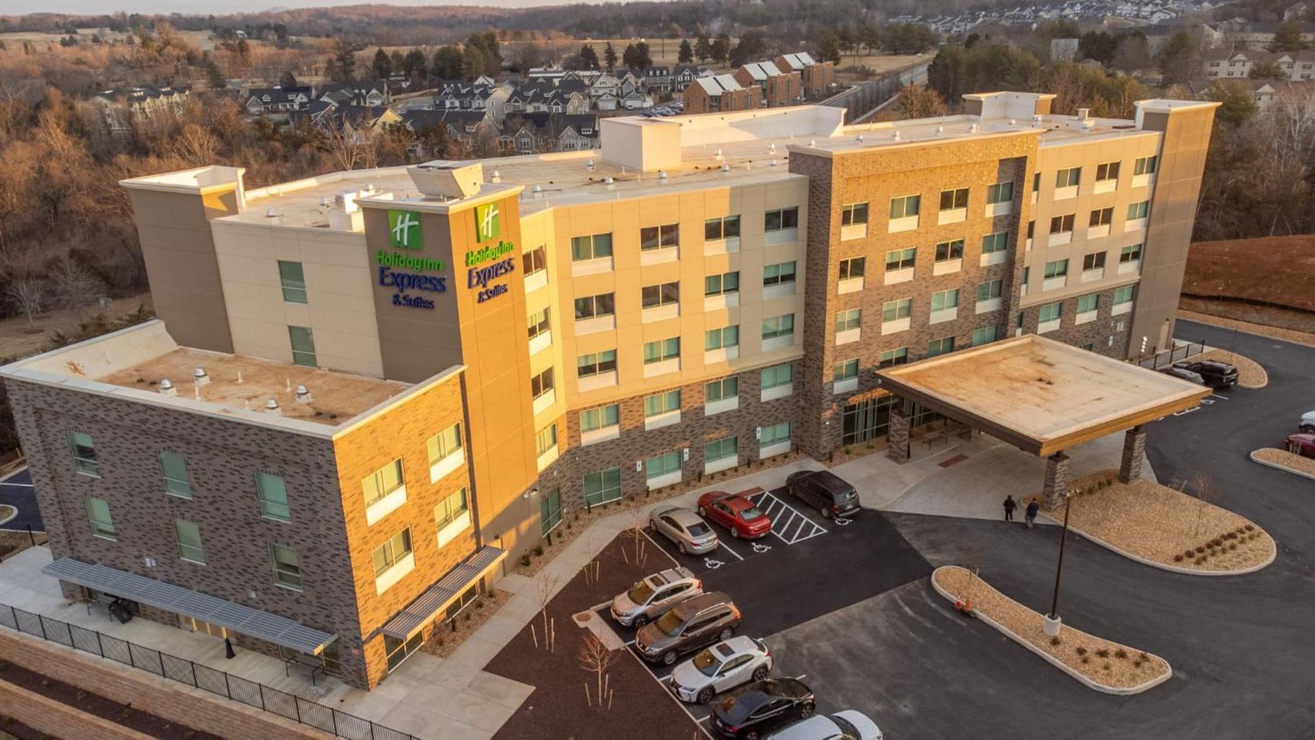 Holiday Inn Express & Suites Charlottesville by IHG gallery photo in Charlottesville, VA — image 152