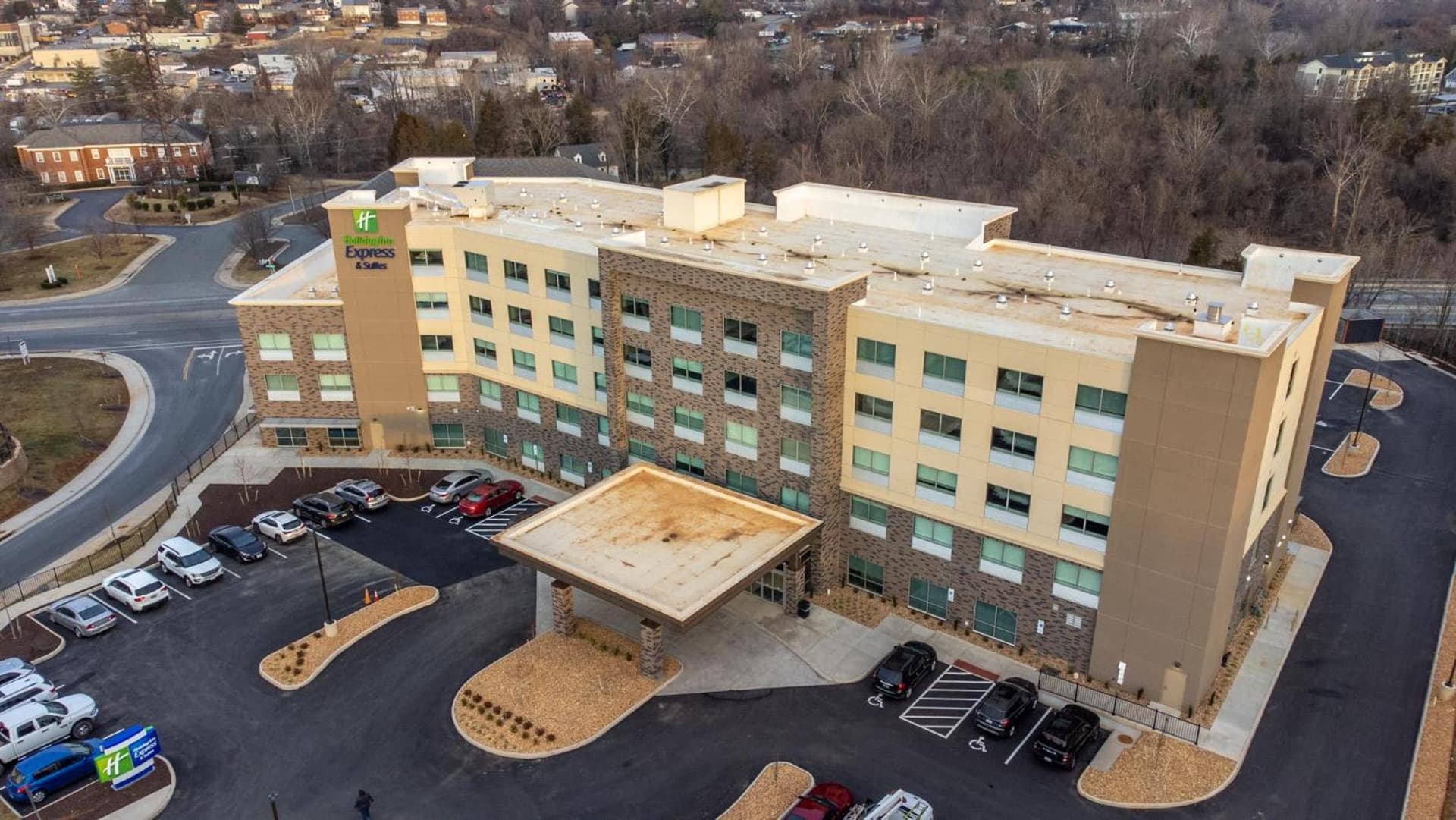 Holiday Inn Express & Suites Charlottesville by IHG gallery photo in Charlottesville, VA — image 164